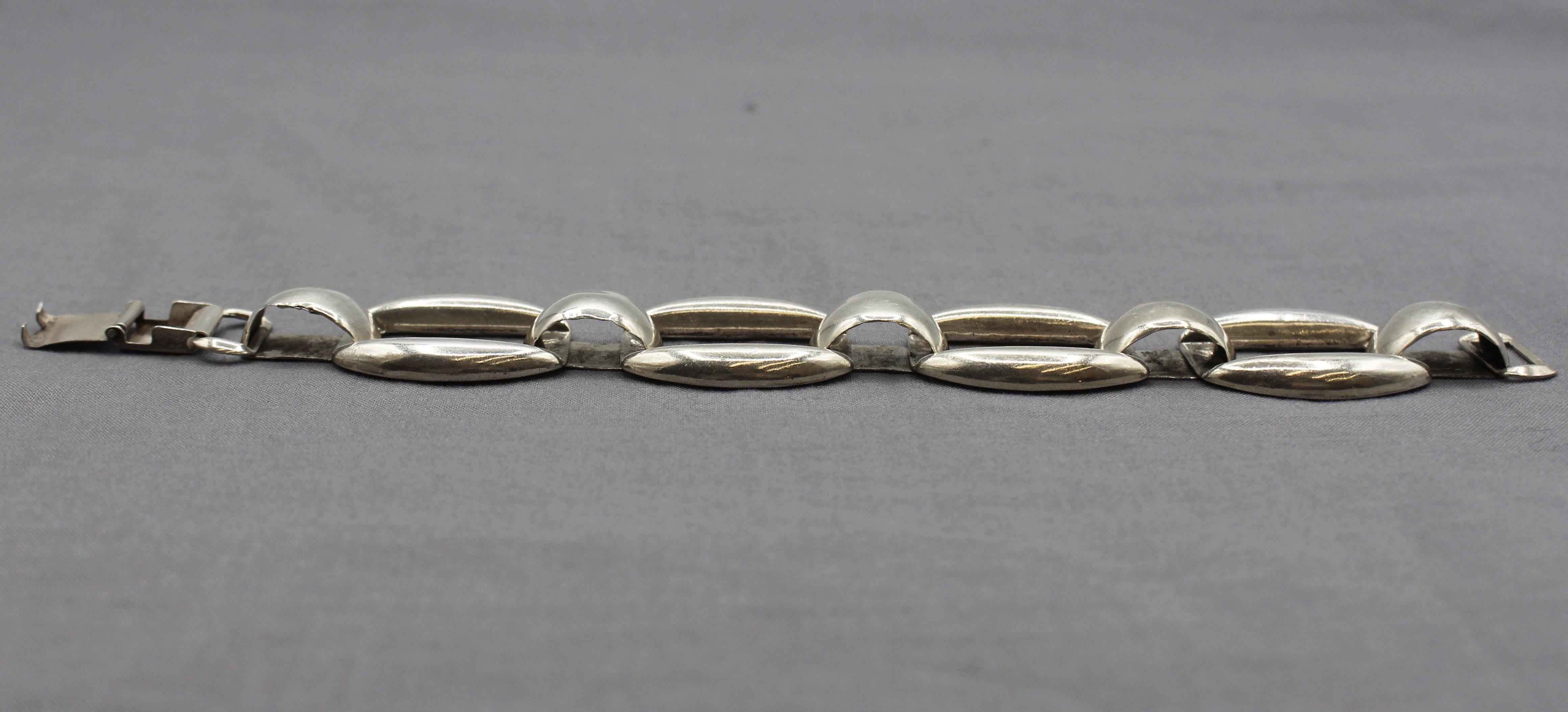 Bracciale d'argento in stile arte moderna messicana degli anni '40-'50 circa In condizioni buone in vendita a Chapel Hill, NC