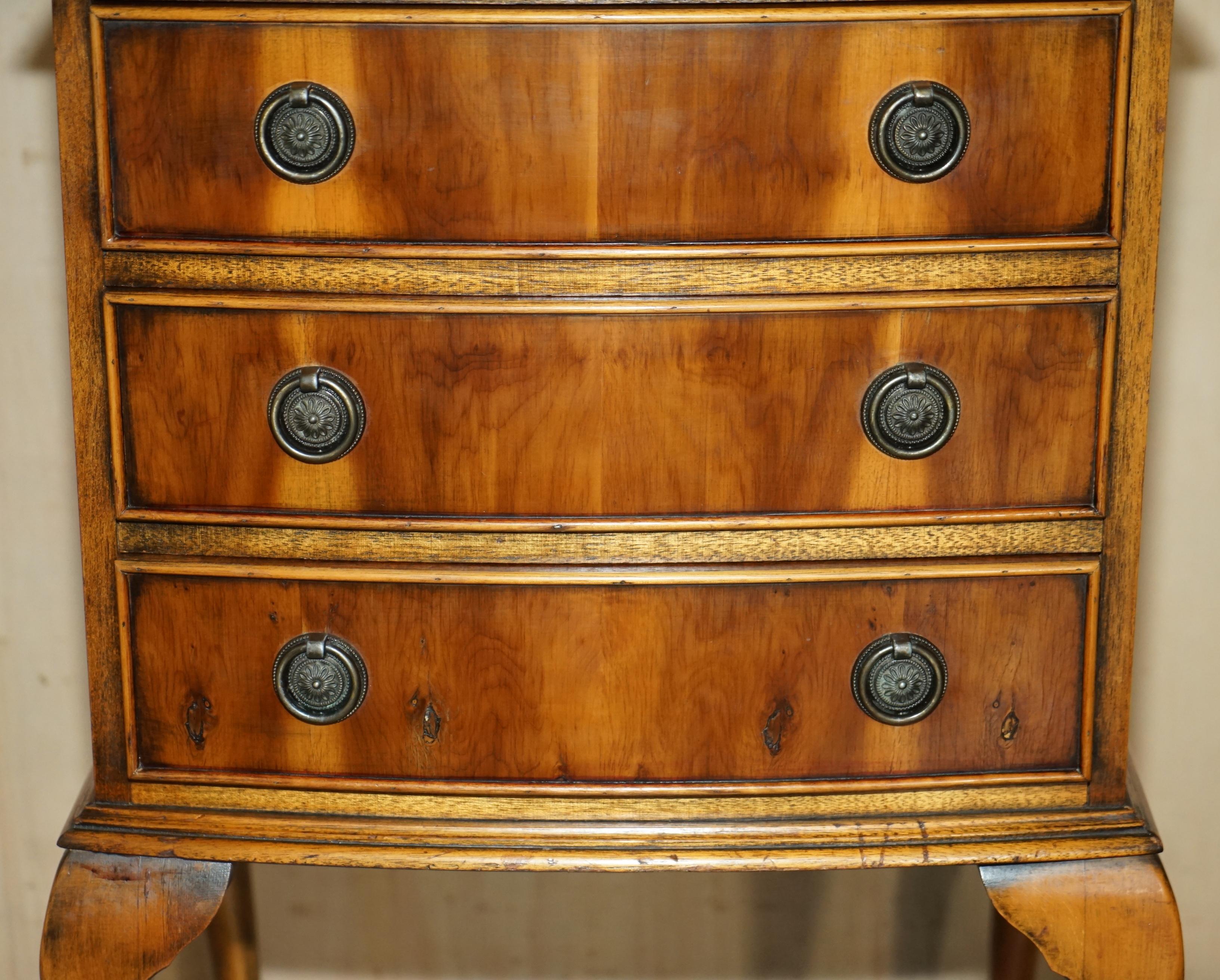 CIRCA 1940's BURR YEW WOOD BOW FRONTED BEDSIDE SIDE TABLE CHEST OF DRAWERS For Sale 2