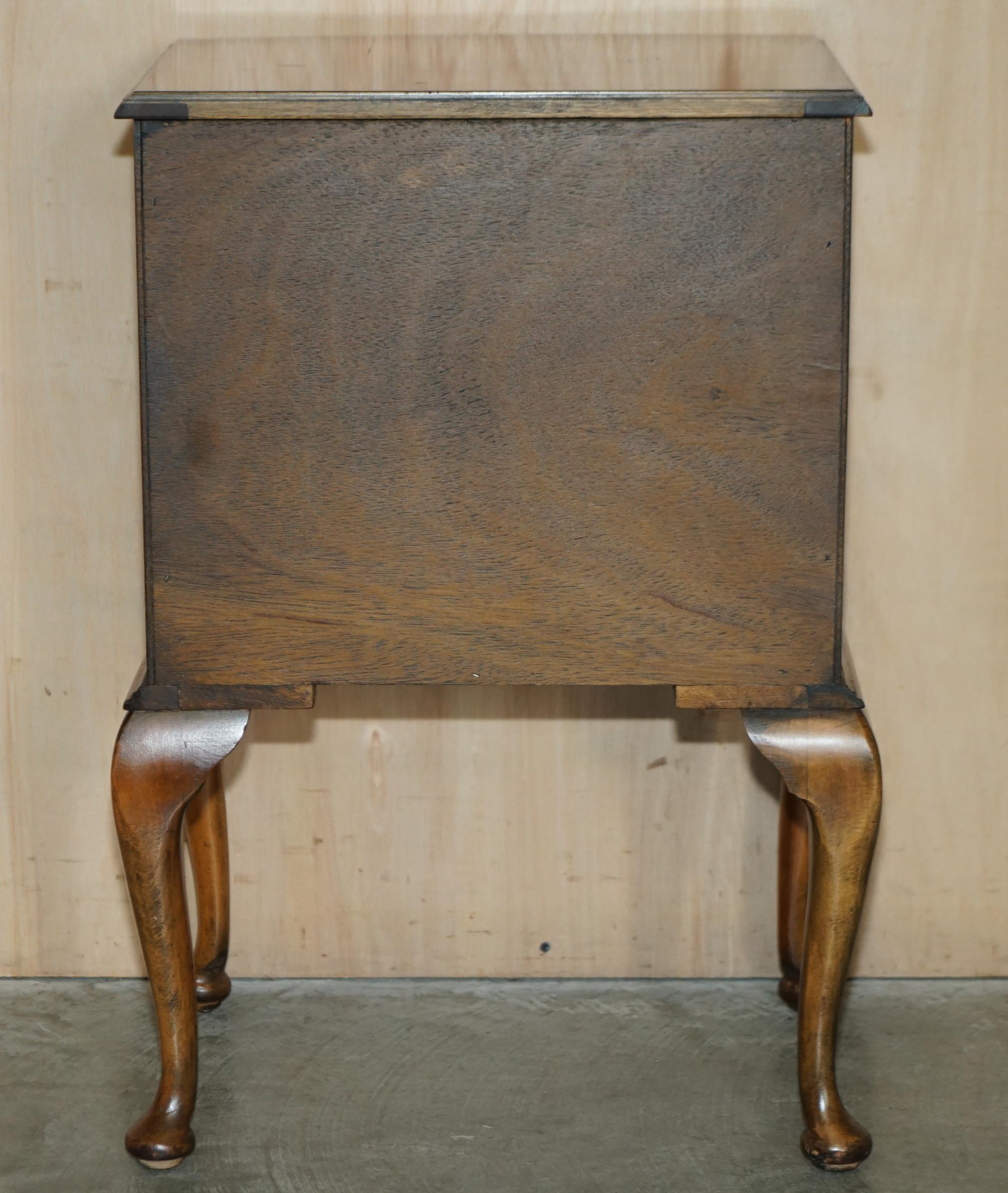 CIRCA 1940's BURR YEW WOOD BOW FRONTED BEDSIDE SIDE TABLE CHEST OF DRAWERS For Sale 7