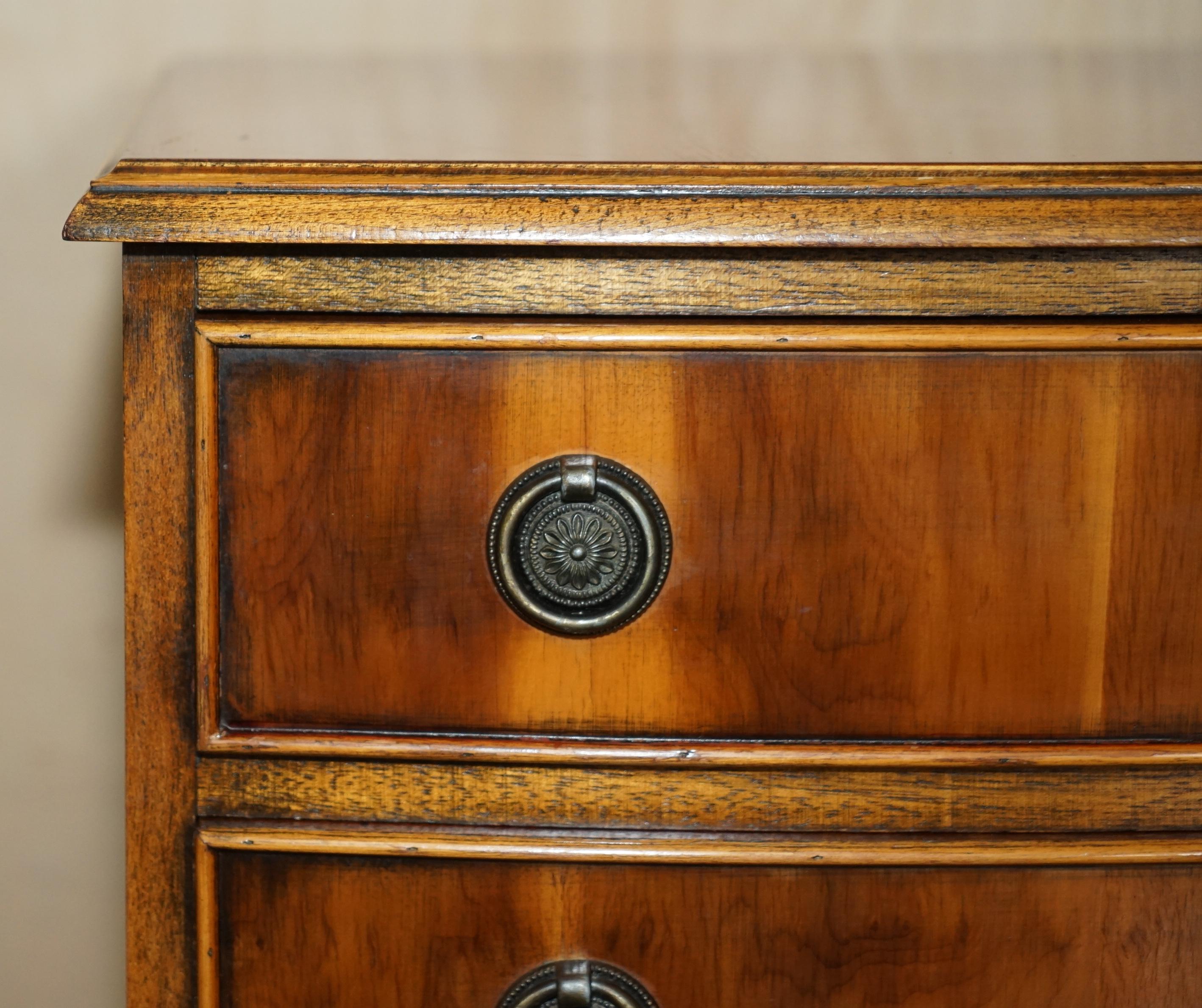 English CIRCA 1940's BURR YEW WOOD BOW FRONTED BEDSIDE SIDE TABLE CHEST OF DRAWERS For Sale