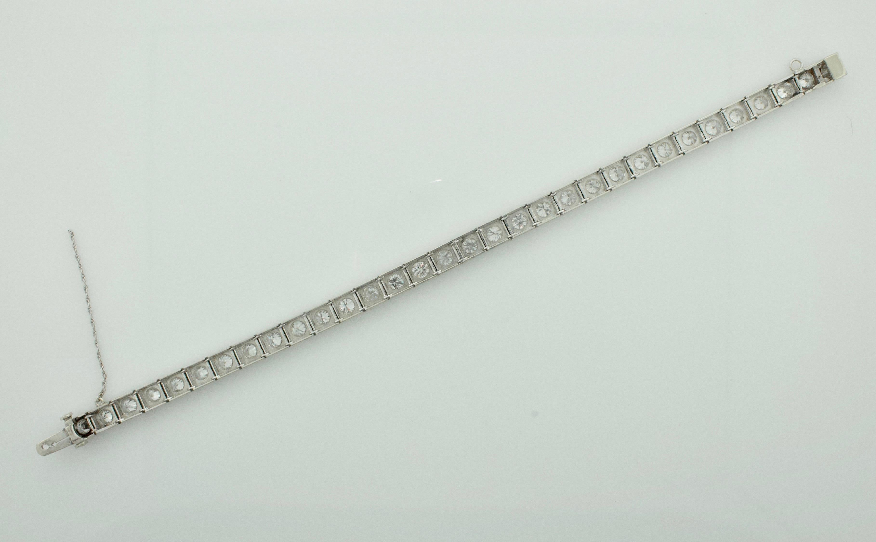 Diamant-Tennisarmband aus Weißgold, 6,50 Karat, ca. 1940er Jahre im Zustand „Hervorragend“ im Angebot in Wailea, HI