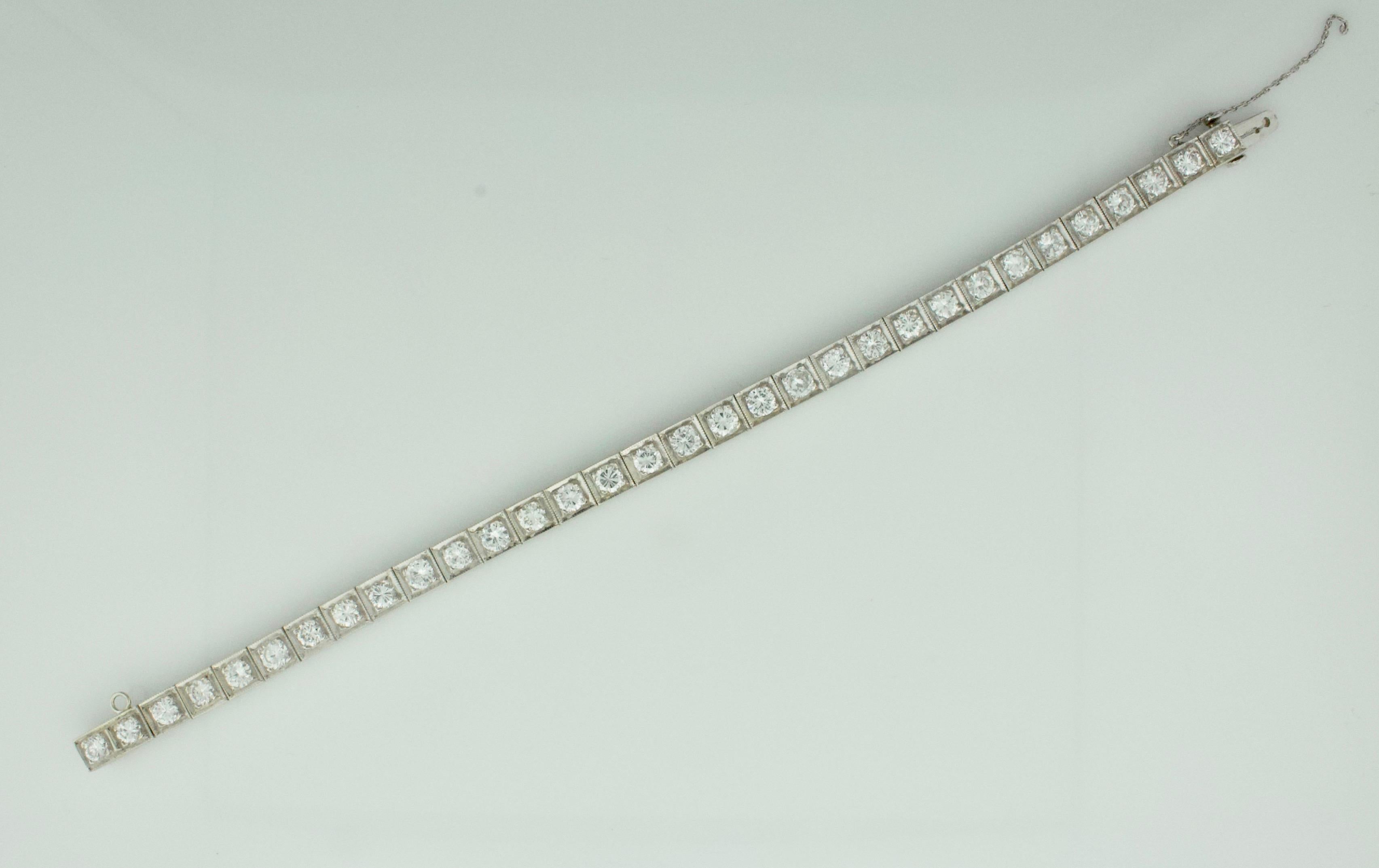 Women's or Men's Diamond Tennis Bracelet in White Gold 6.50 Carat, circa 1940s For Sale
