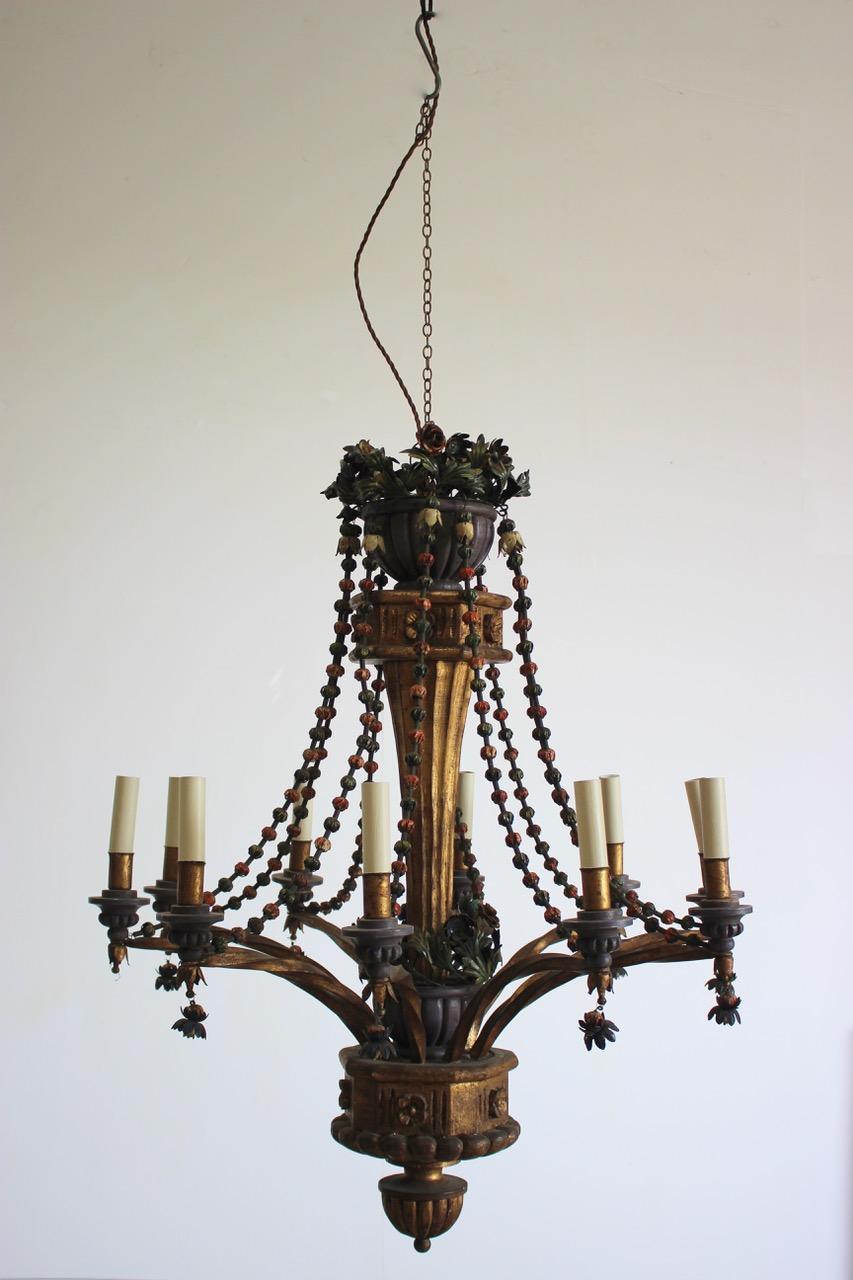 Italian Eight-Arm Giltwood and Tole Chandelier, circa 1940s 3