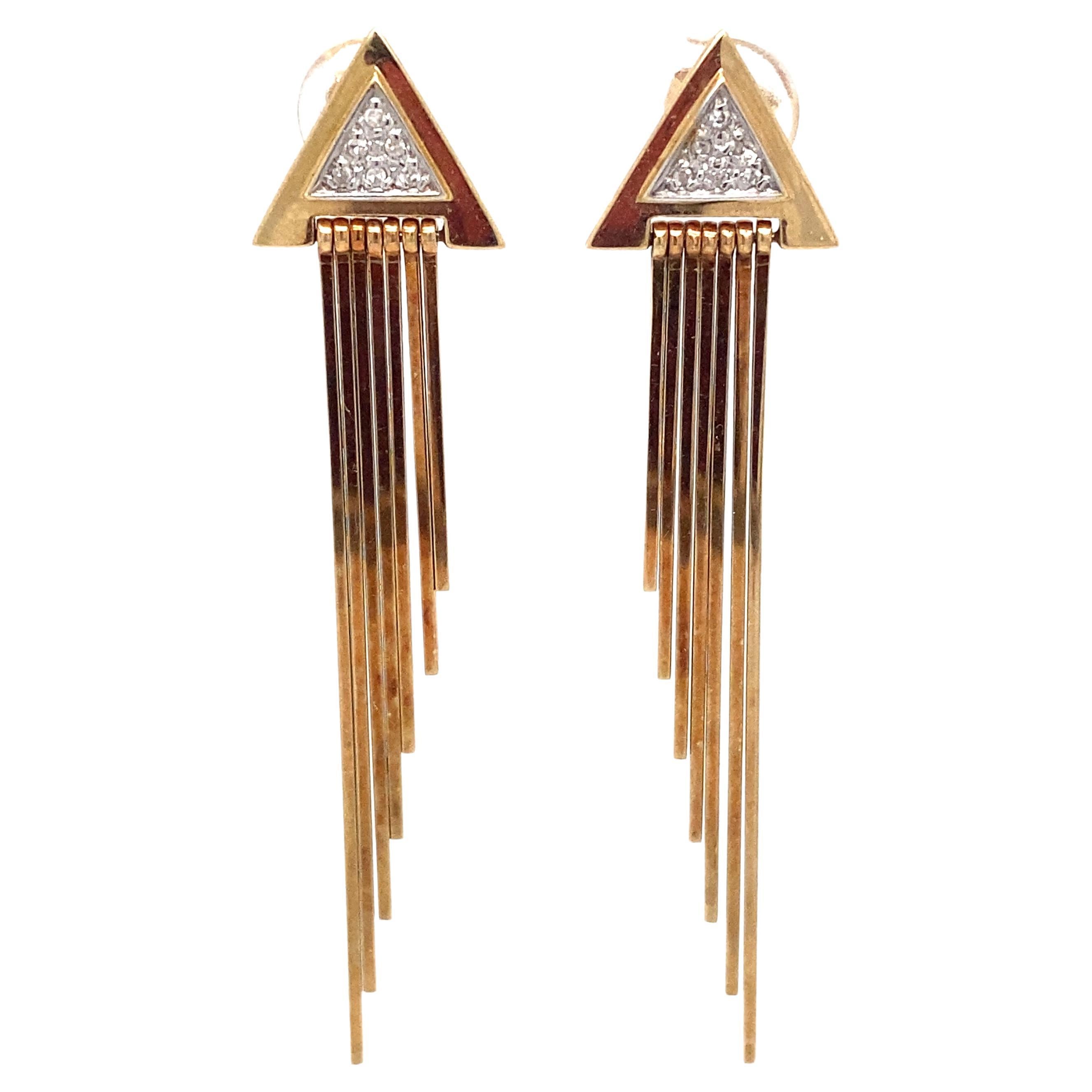 Circa 1940s 0.15 Carat Diamond Dangle Earrings in 14 Karat Yellow Gold