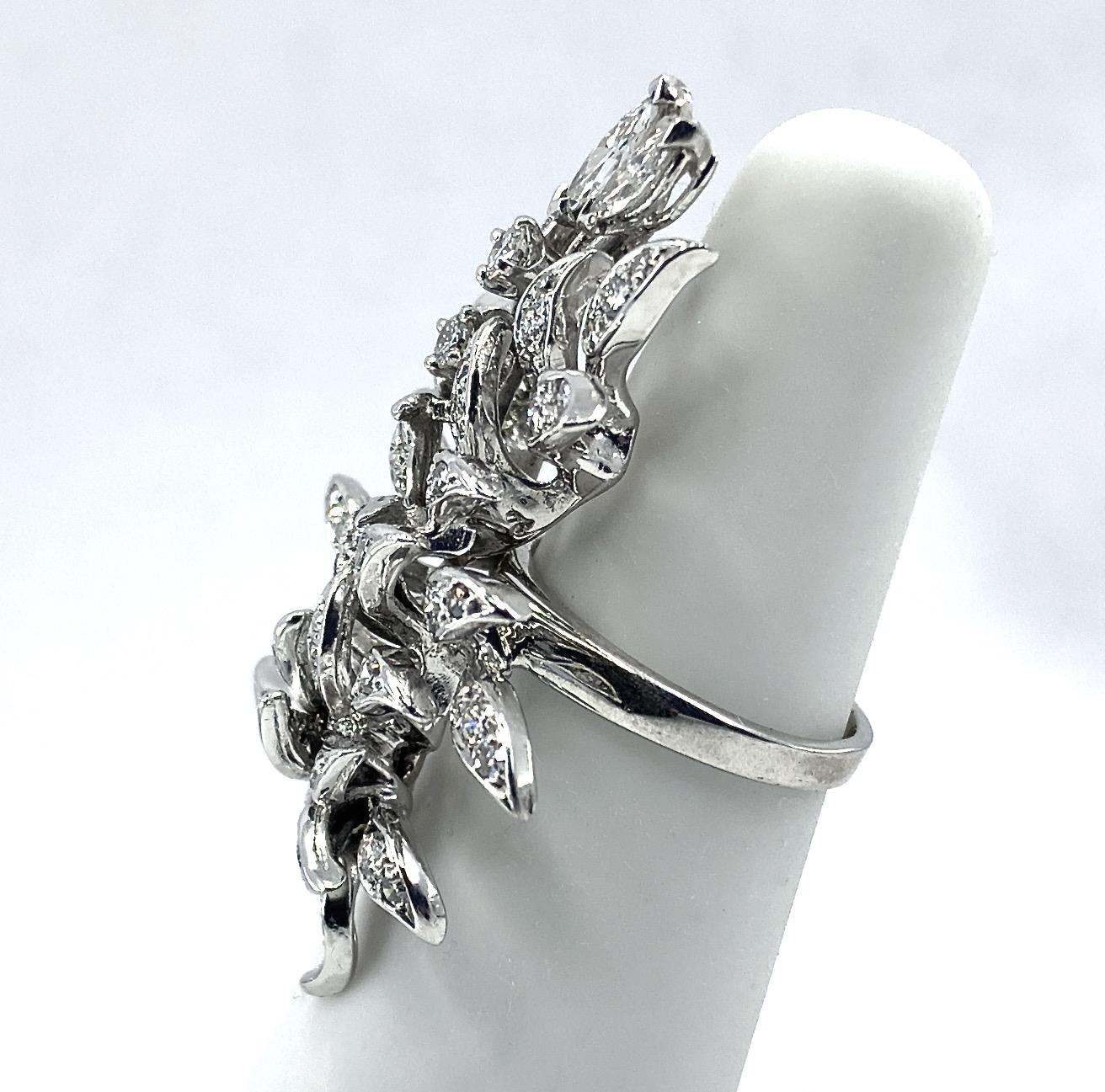 Leafy 1970s Cocktail Ring in White Gold with 1 Carat Full- & Single-Cut Diamonds 5