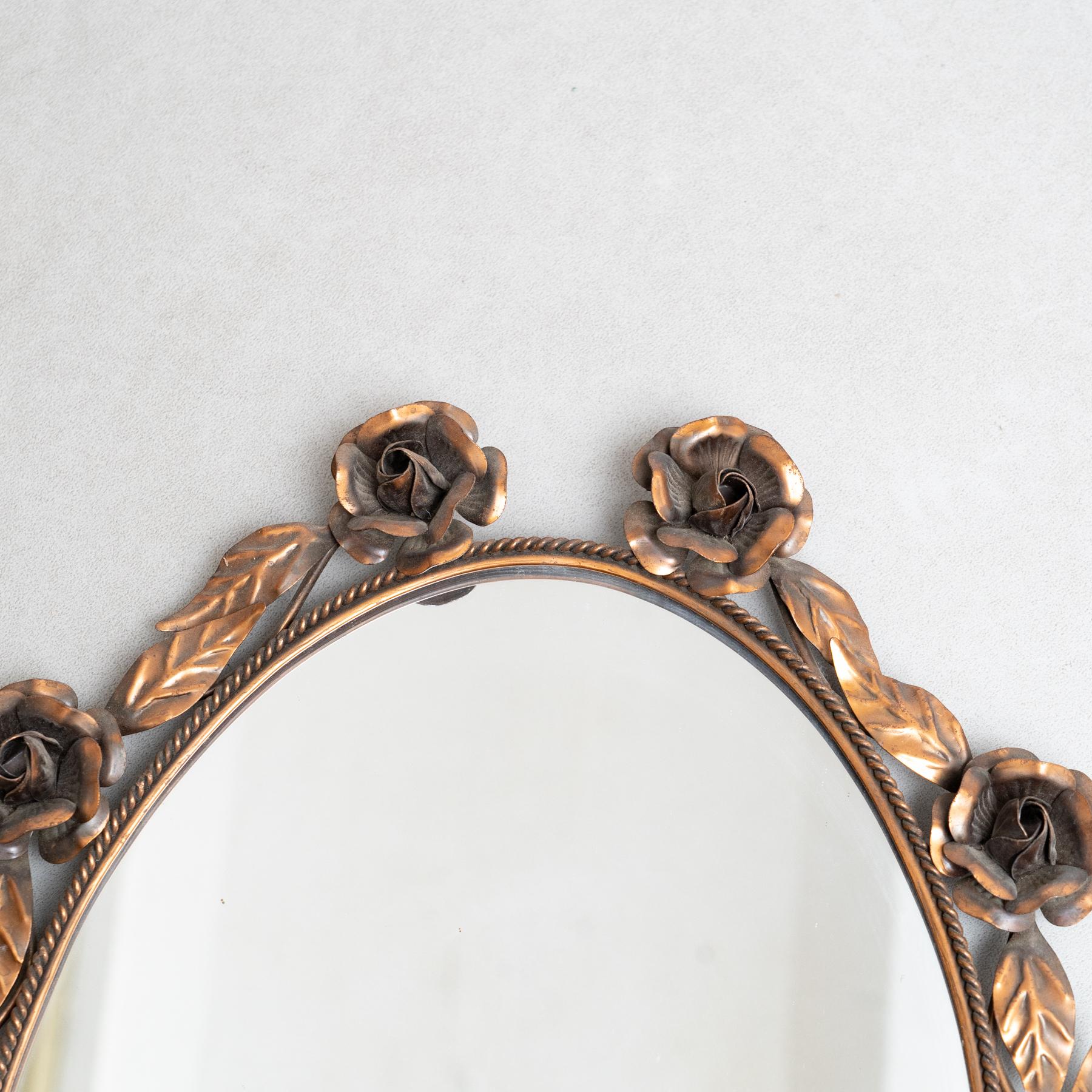 Espejo de metal español Circa 1950 - Mid-Century Vintage Design en Bueno estado para la venta en Barcelona, ES