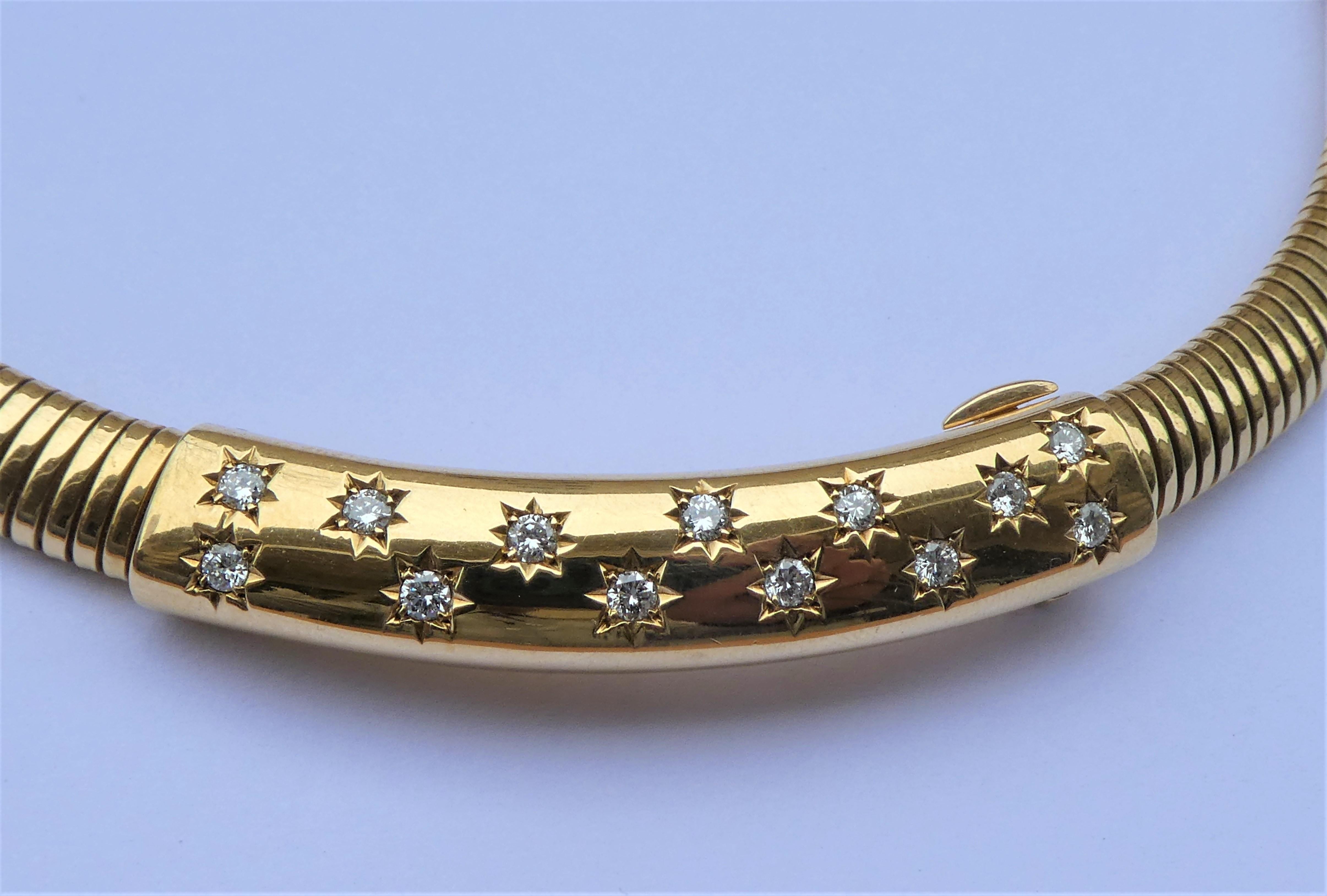 Retro Tiffany & Co. 18 Karat Gold Diamonds Flexible Tubogas Choker Necklace circa 1950 For Sale