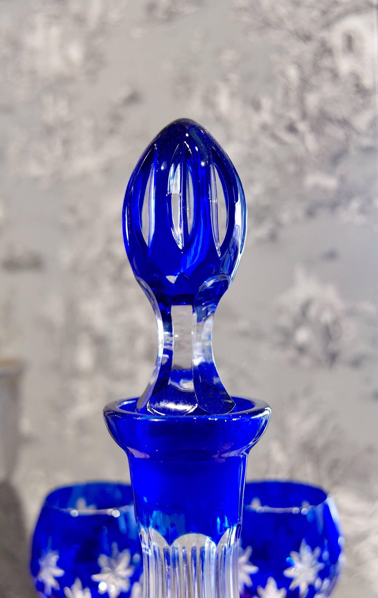 Blue Crystal Engraved Service, One Carafe and 12 Stemmed Glasses, circa 1950 In Good Condition In Paris, FR