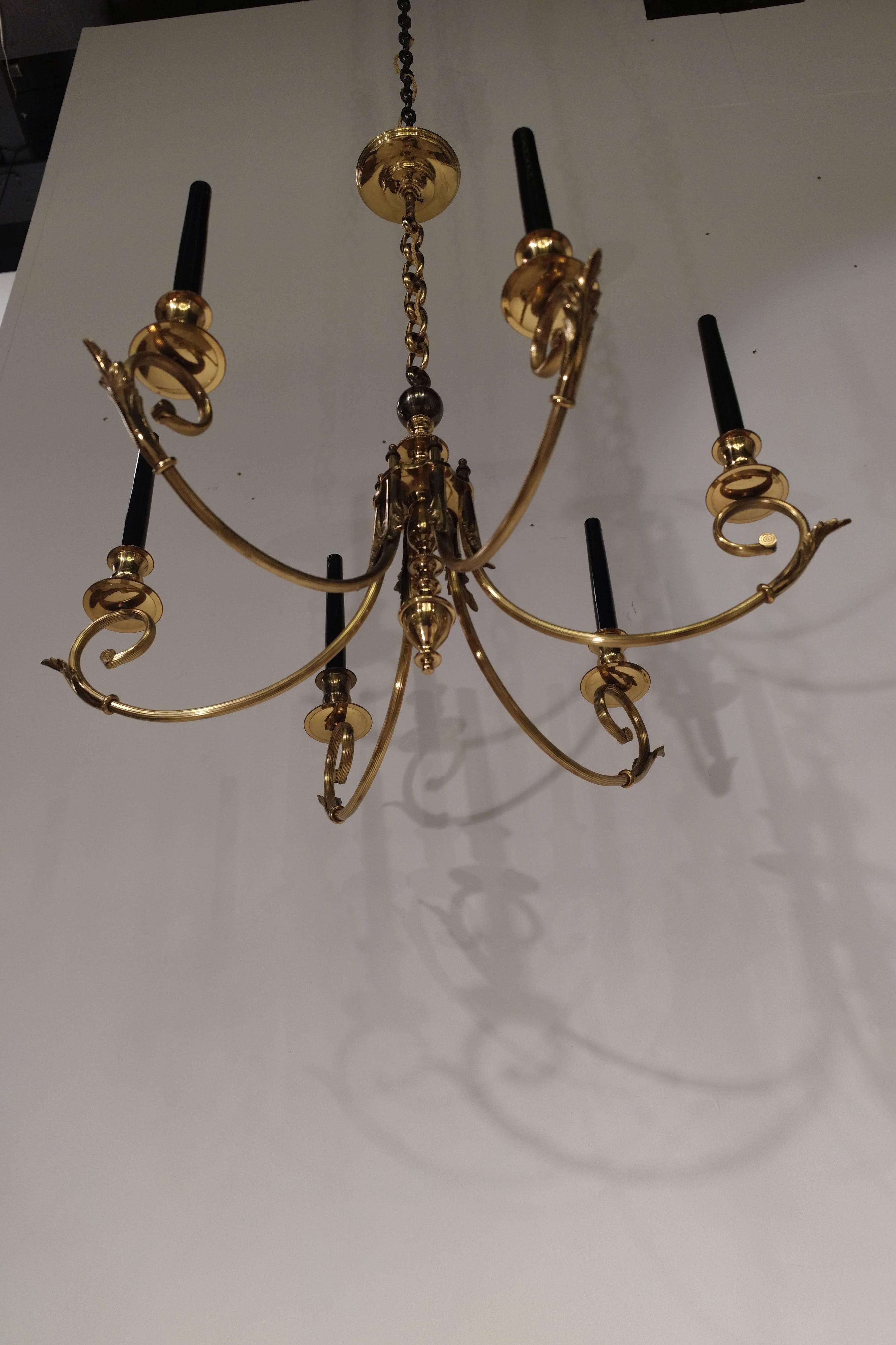 Pair of Golden with Fine Gold Chandeliers, circa 1950 In Good Condition For Sale In Paris, FR