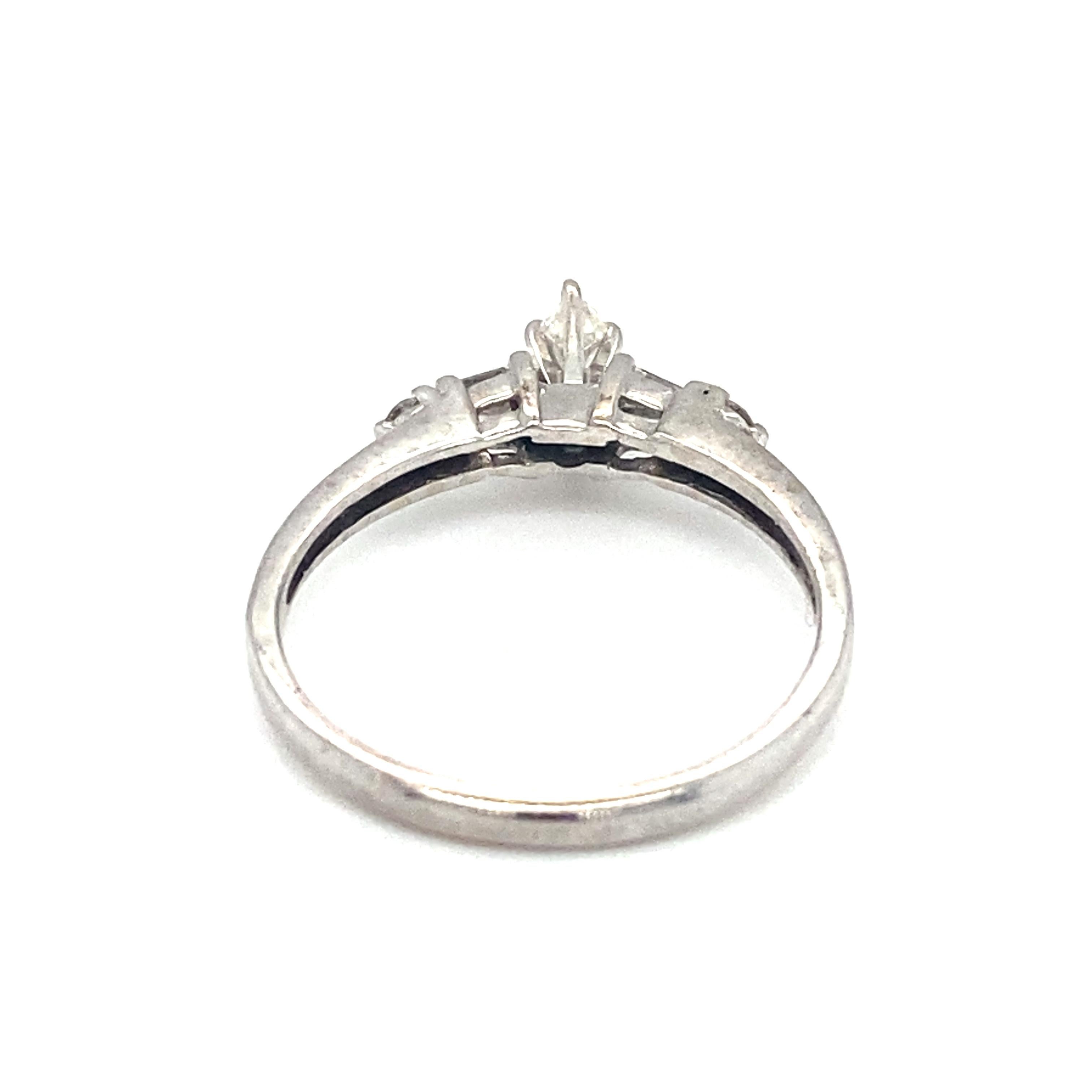 Verlobungsring aus 14 Karat Weißgold mit 0,25 Karat Marquise-Diamant, ca. 1950er Jahre für Damen oder Herren