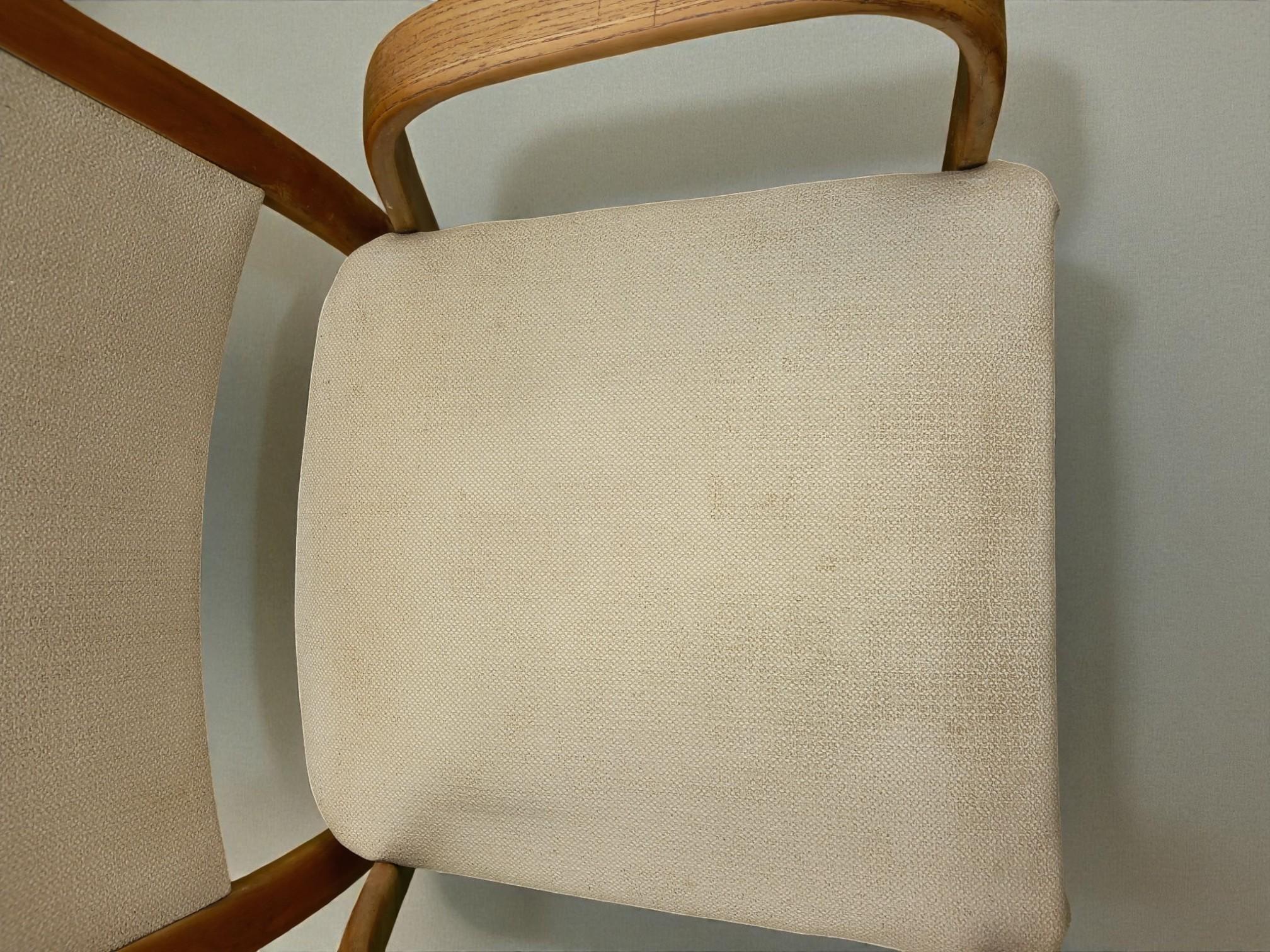 Circa 1950s  Attributed to Bow-Wood, Villeneuve-St-Georges  Bentwood & Upholst For Sale 2