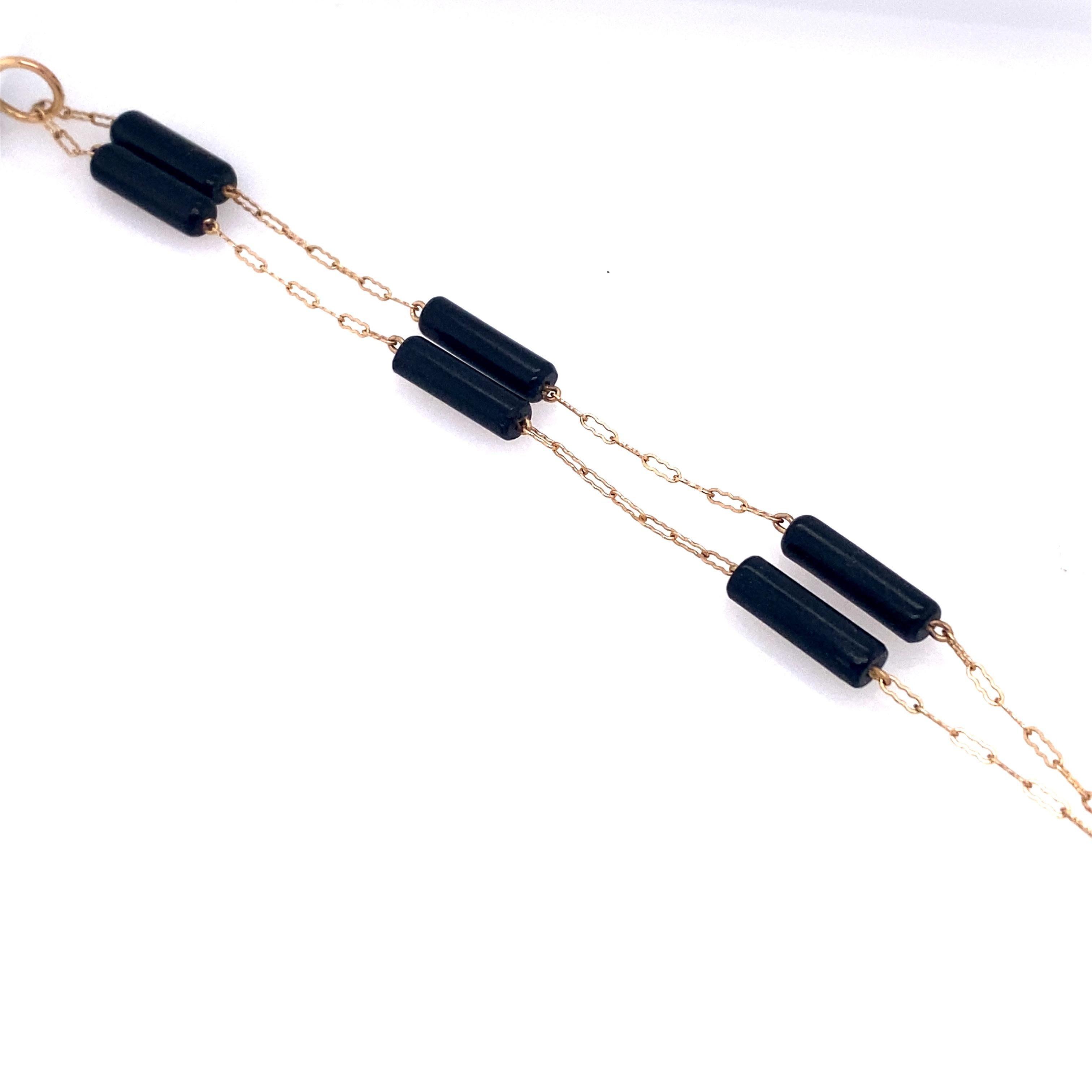 Circa 1950s Carved Onyx Station Necklace with Turtle Pendant in 14K Gold In Good Condition For Sale In Atlanta, GA