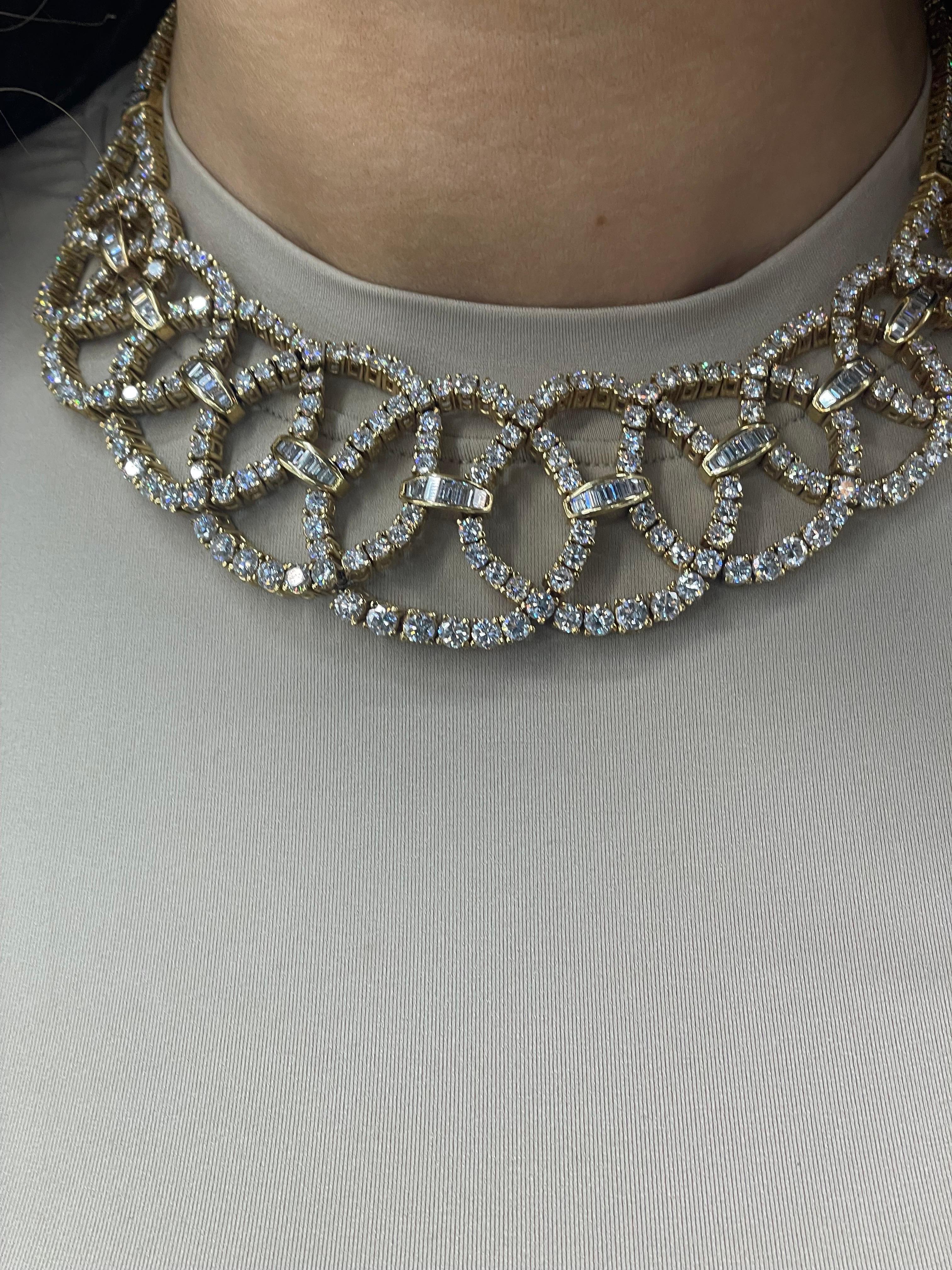 Circa 1950s Diamond Collar Necklace 45 Carats 18 Karat Yellow Gold For Sale 5