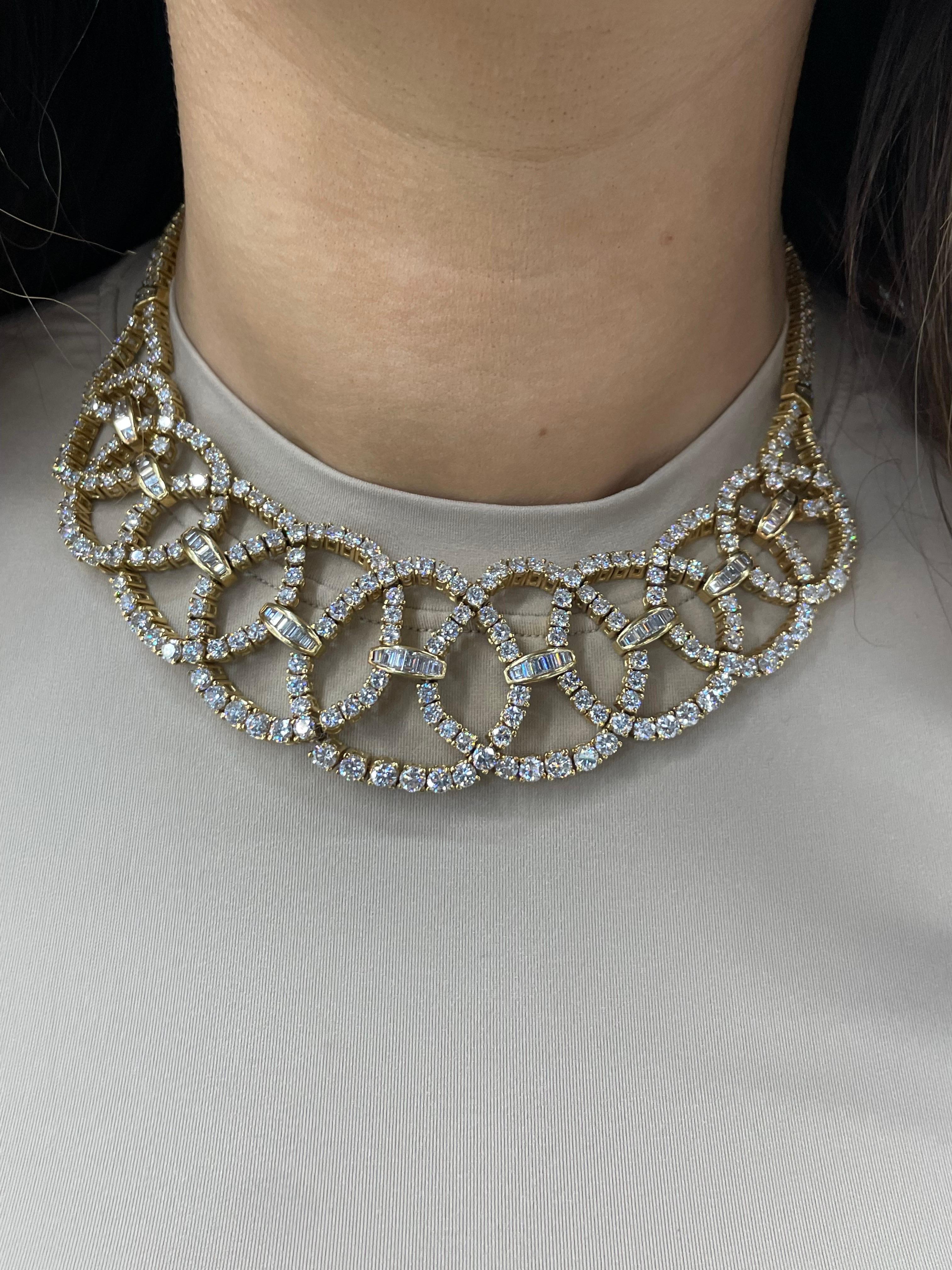 Circa 1950s Diamond Collar Necklace 45 Carats 18 Karat Yellow Gold For Sale 7