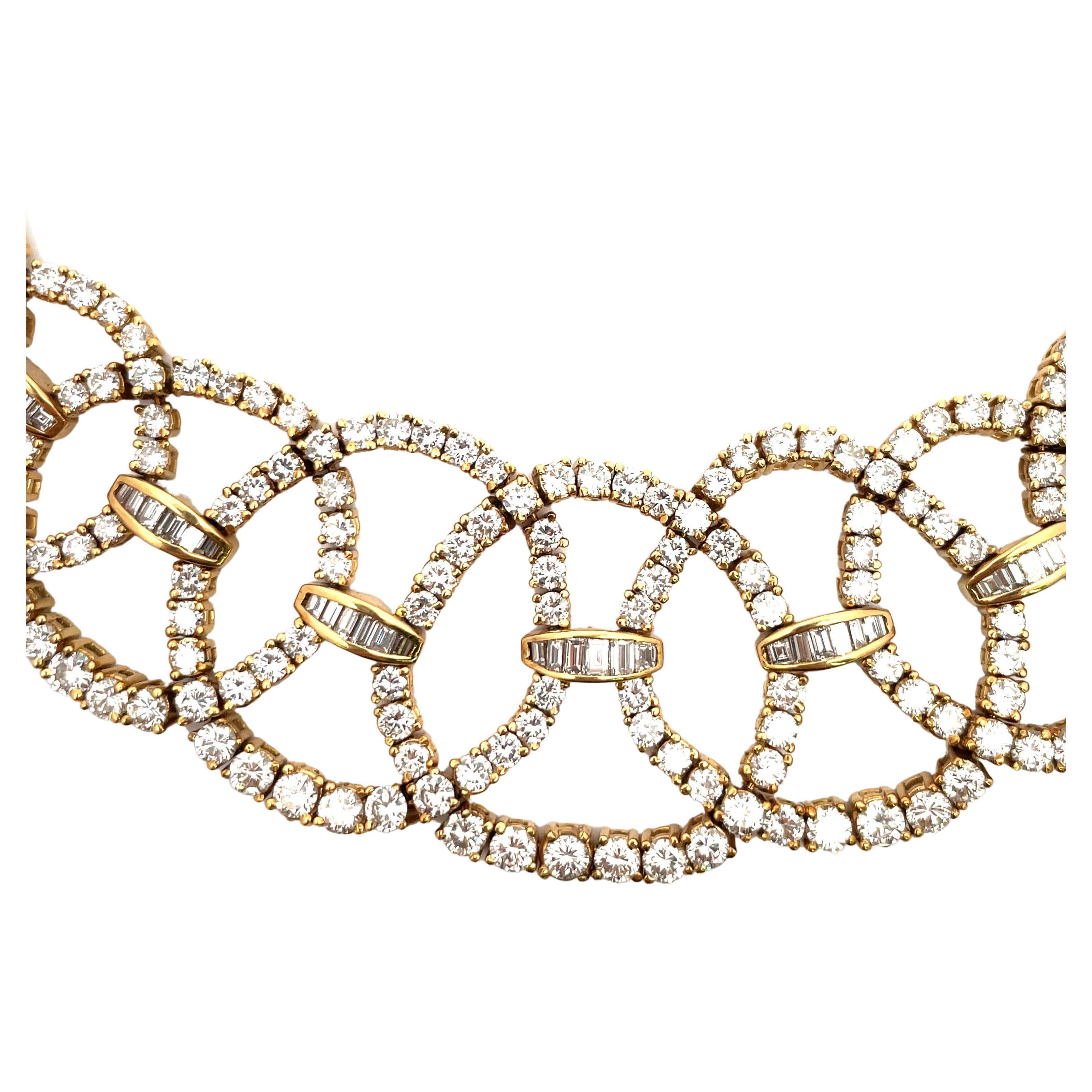 Circa 1950s Diamond Collar Necklace 45 Carats 18 Karat Yellow Gold For Sale 1