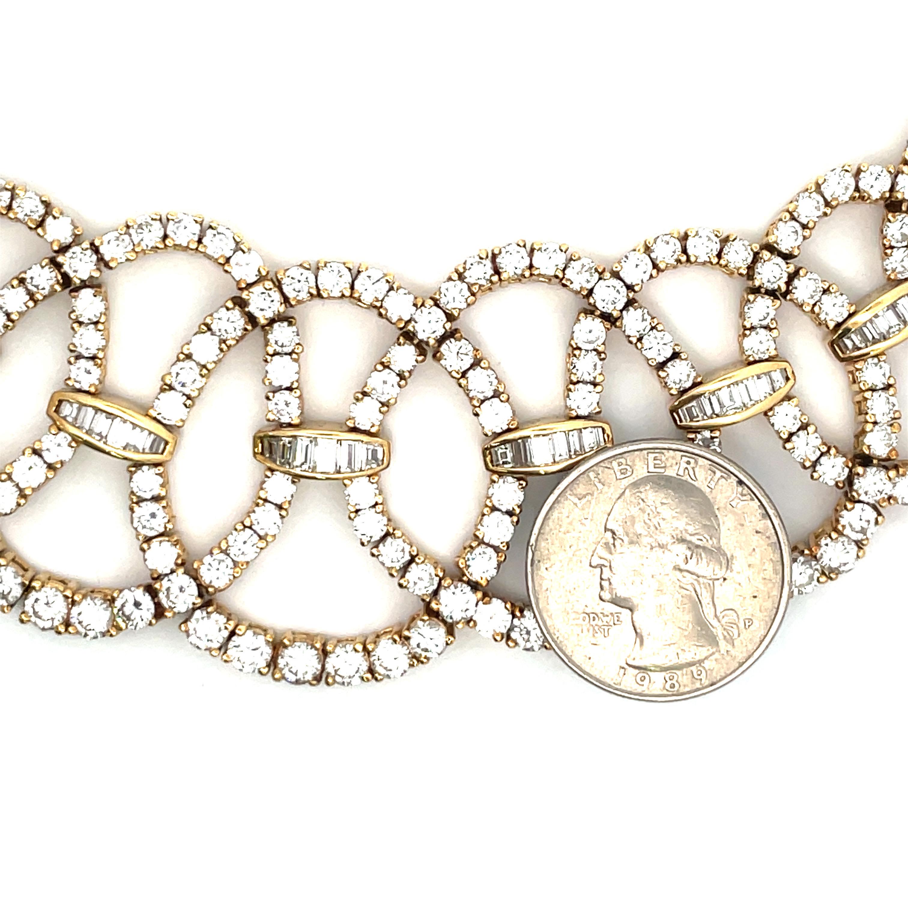 Circa 1950s Diamond Collar Necklace 45 Carats 18 Karat Yellow Gold For Sale 3