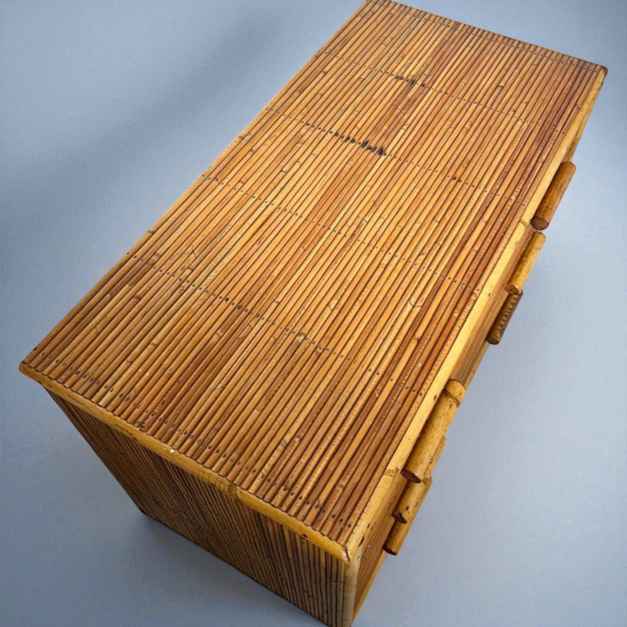 Alrededor de 1950  Diseño francés  Construcción de bambú y ratán mediados del siglo XX en venta