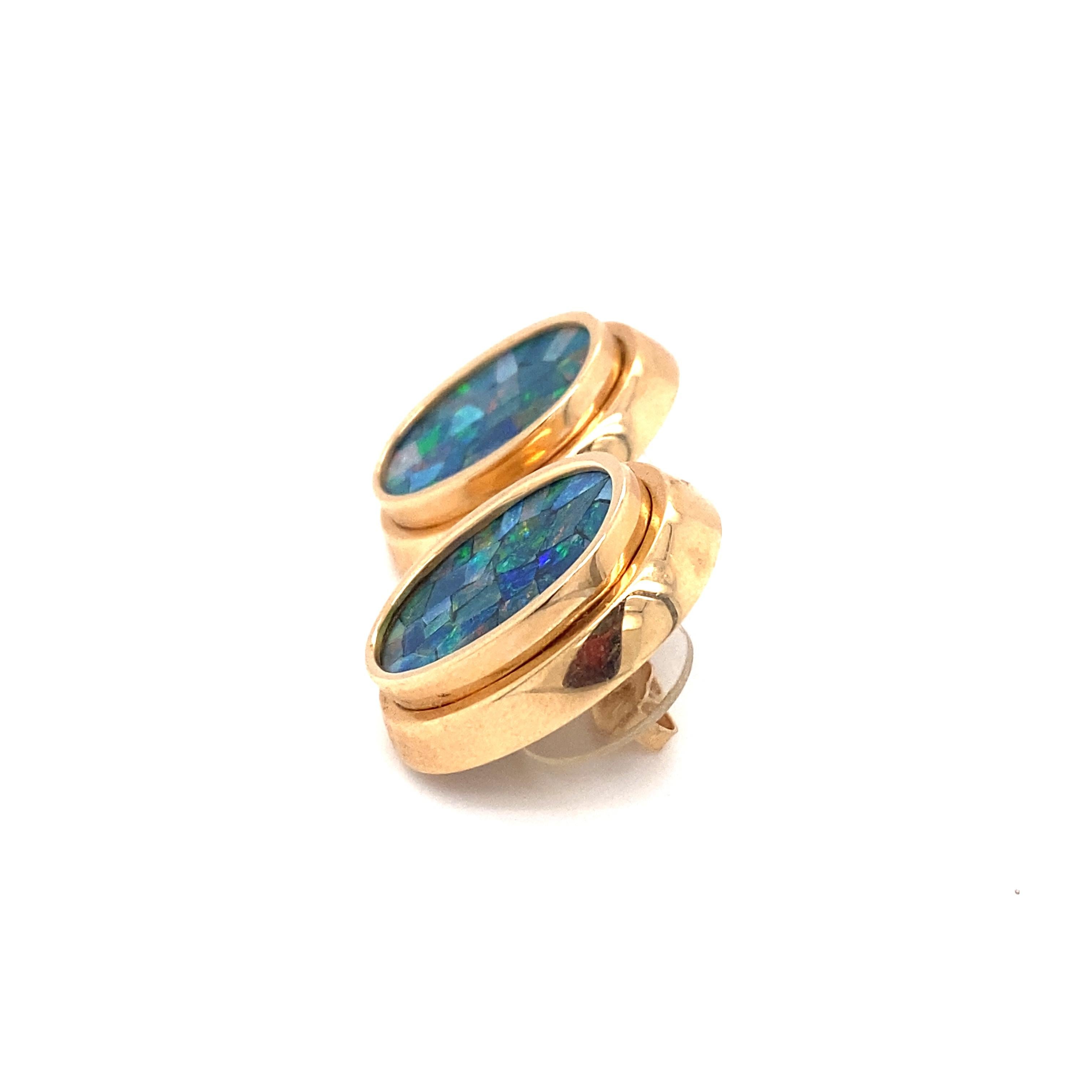 Circa: 1950er Jahre
Metall Typ: 14k Gold
Gewicht: 11,9 g