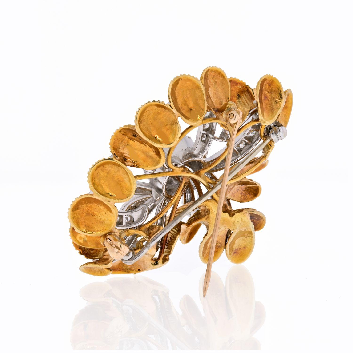 Platinum and 18 Karat Yellow Gold 4 Carat Diamond Bow Brooch, circa 1950s In Excellent Condition For Sale In New York, NY