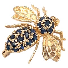 Vintage Circa 1950s Sapphire Bee Pin in 14 Karat Gold