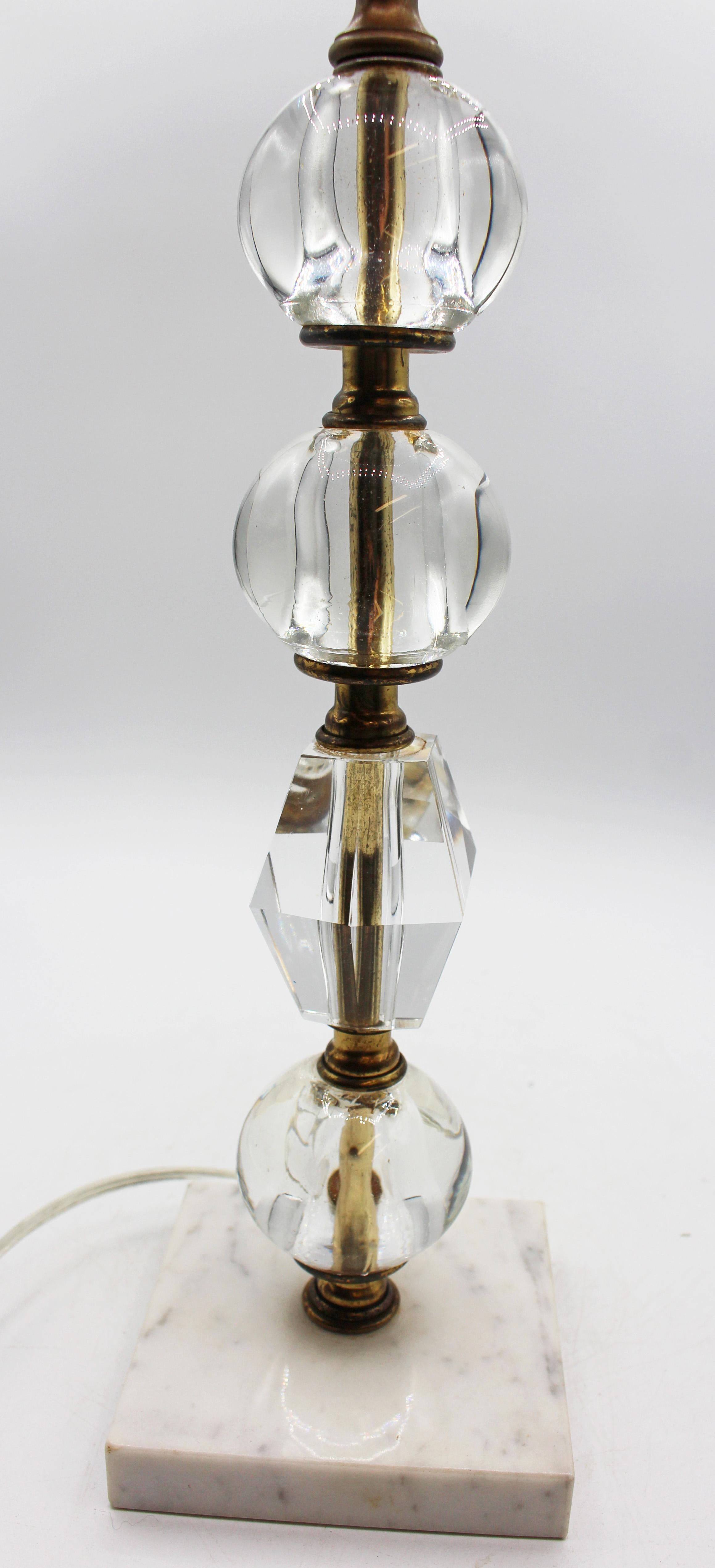 Circa 1950s Stacked Cut and Orb Crystal Lamp With Carrara Marble Base Desconocido en venta