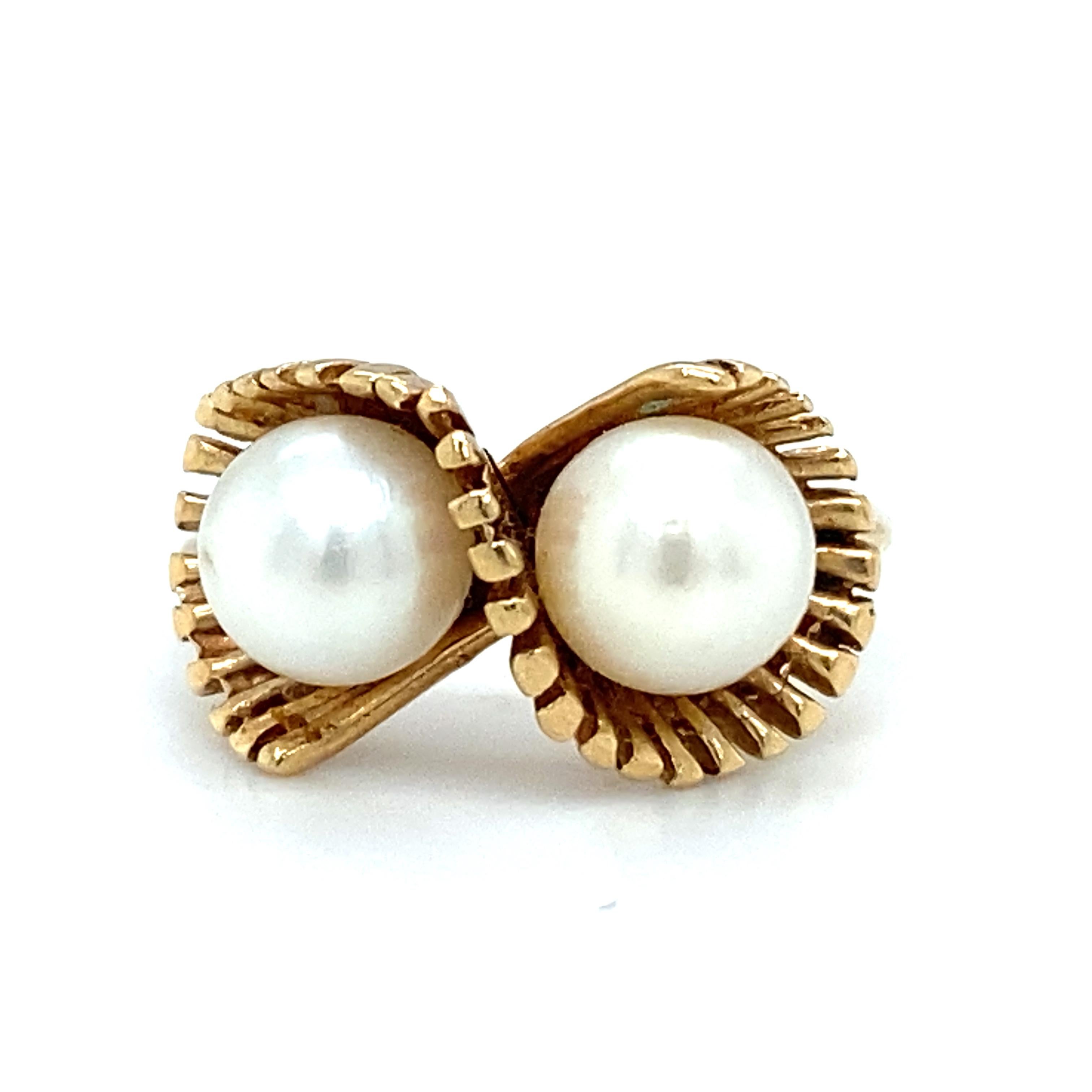 Circa 1950s Twin Pearl Ring in 14 Karat Gold In Excellent Condition For Sale In Atlanta, GA