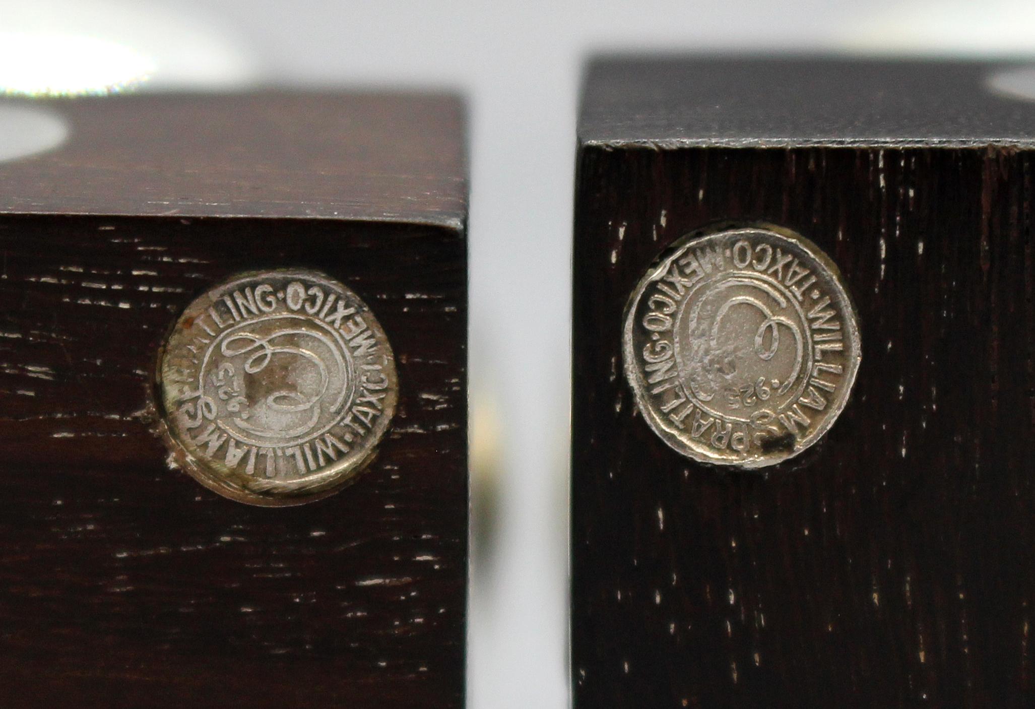 Circa 1950 William Spratling Salero y Pimentero de Plata de Ley y Madera Incrustación en venta