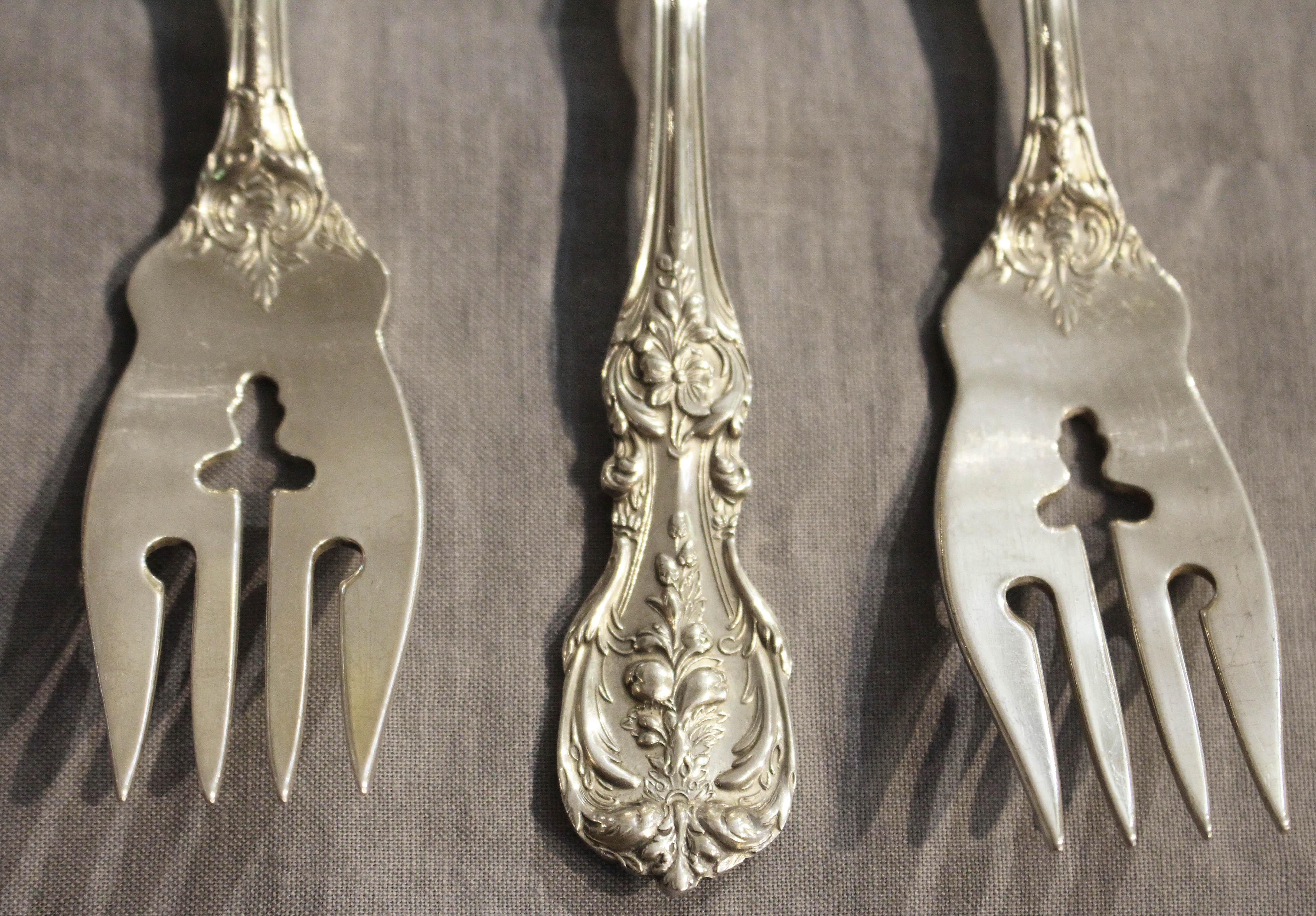 Circa 1960 51-Piece Sterling Silver Flatware Set of Francis I by Reed & Barton For Sale 6