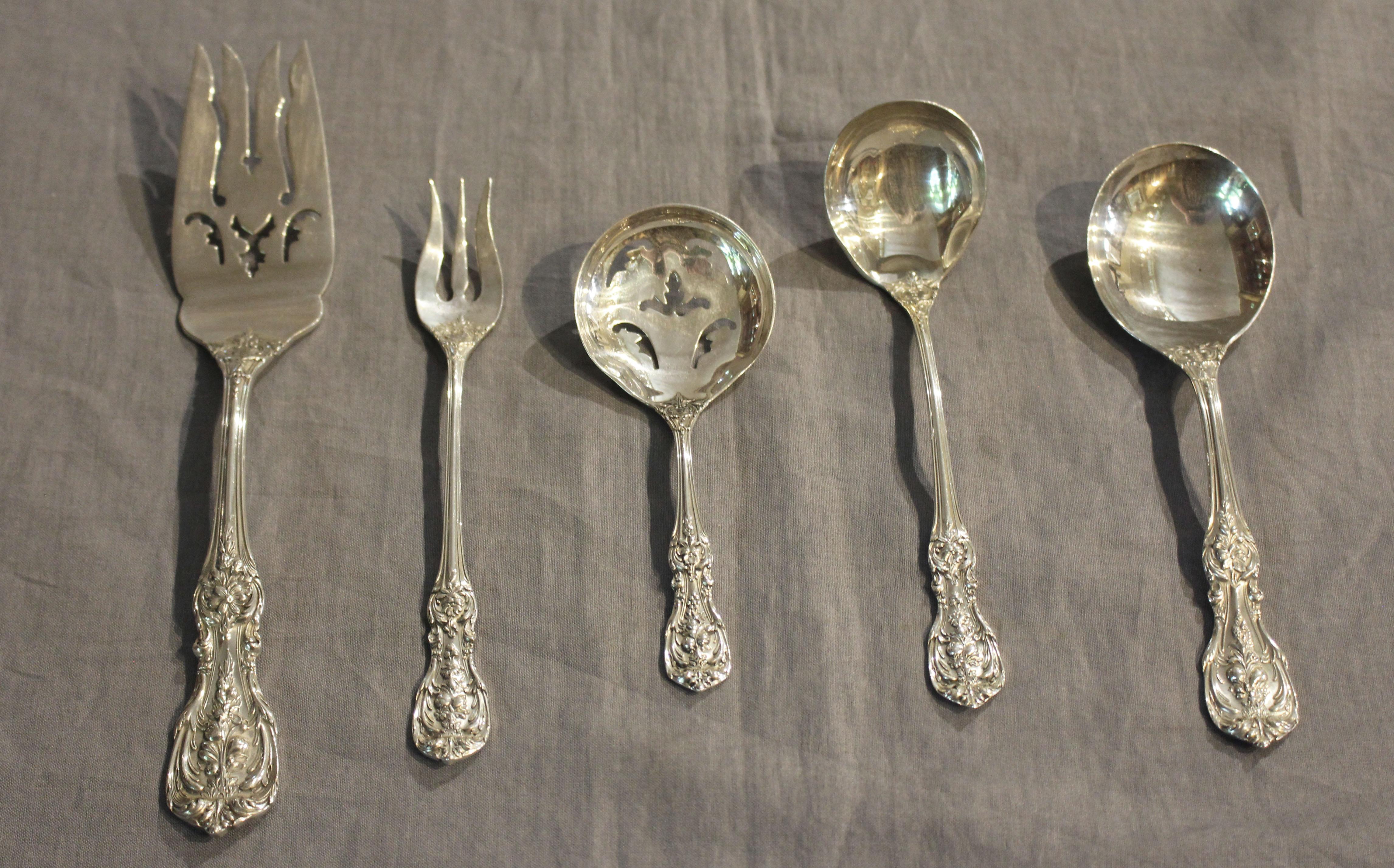 Circa 1960 51-Piece Sterling Silver Flatware Set of Francis I by Reed & Barton For Sale 7