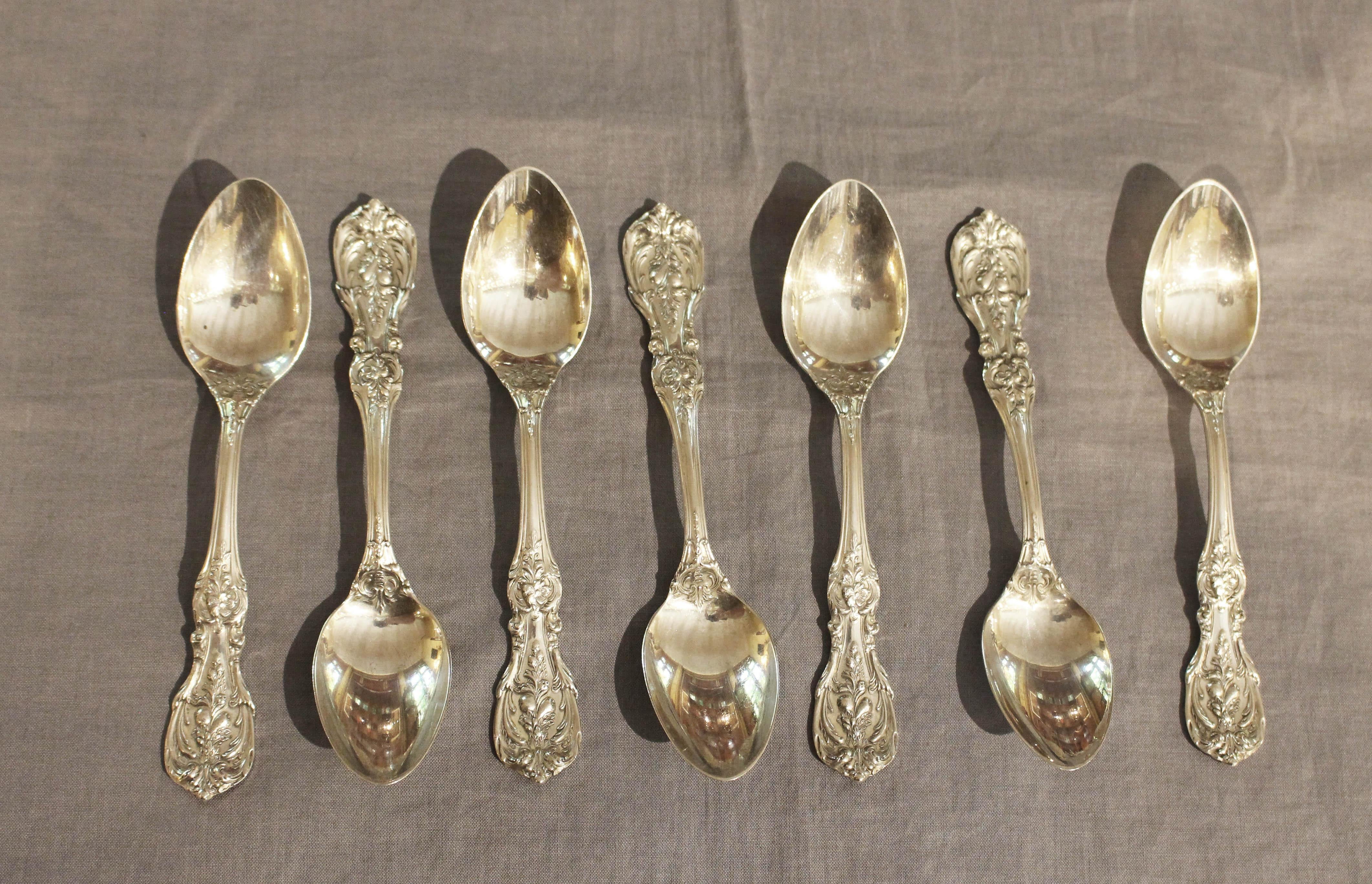 American Circa 1960 51-Piece Sterling Silver Flatware Set of Francis I by Reed & Barton For Sale
