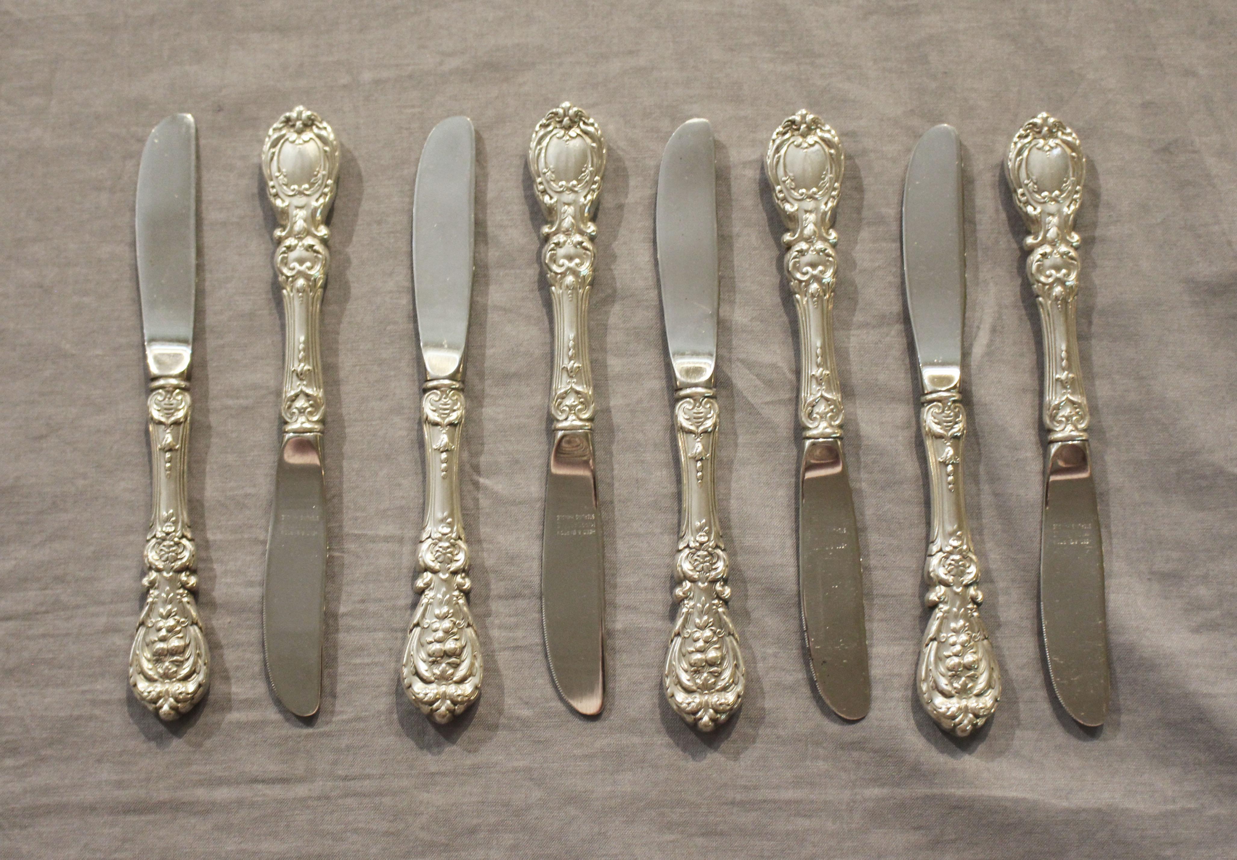 20th Century Circa 1960 51-Piece Sterling Silver Flatware Set of Francis I by Reed & Barton For Sale