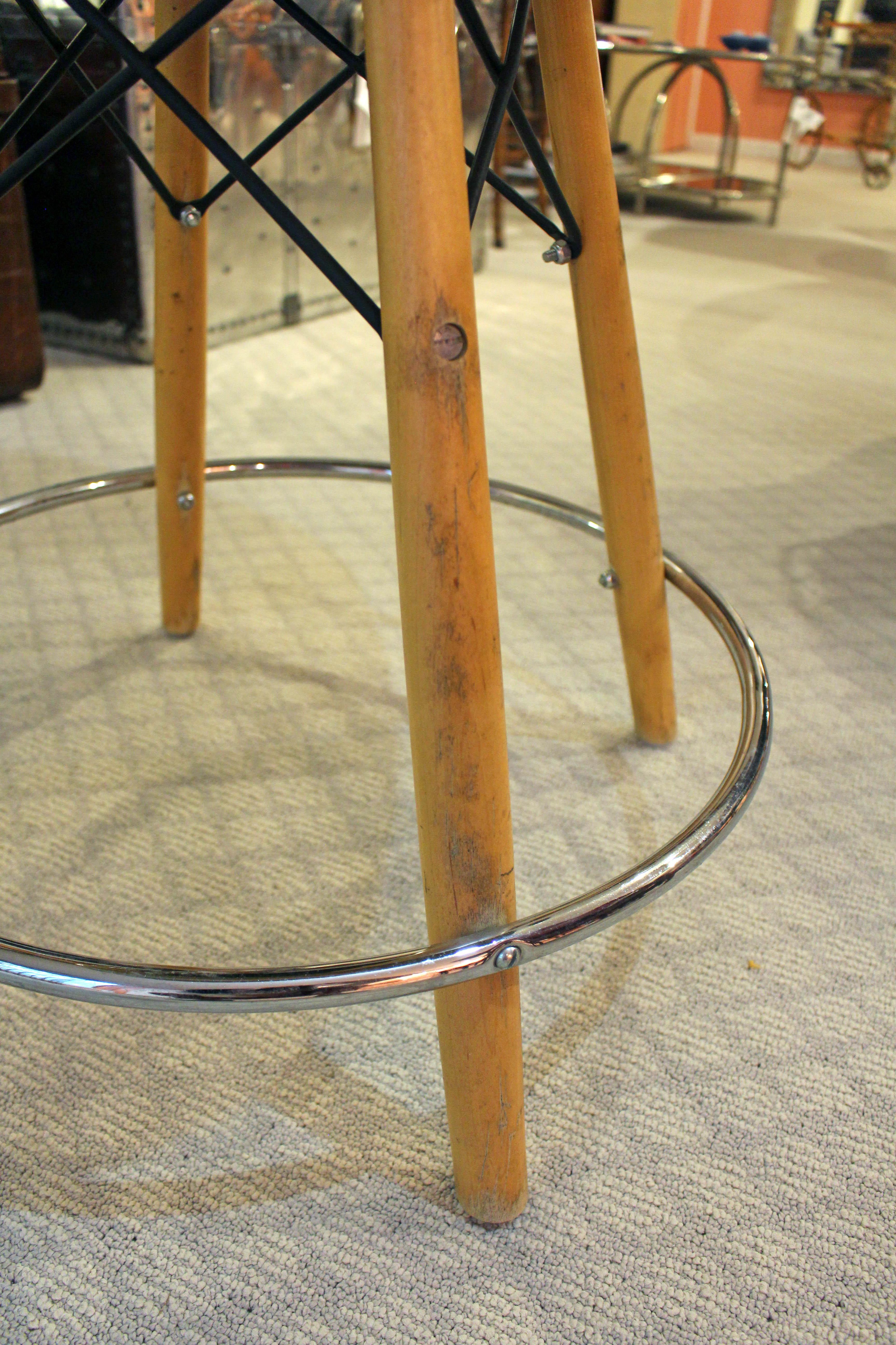 Acier CIRCA 1960 Tabouret de bar par Charles Eames pour Herman Miller en vente