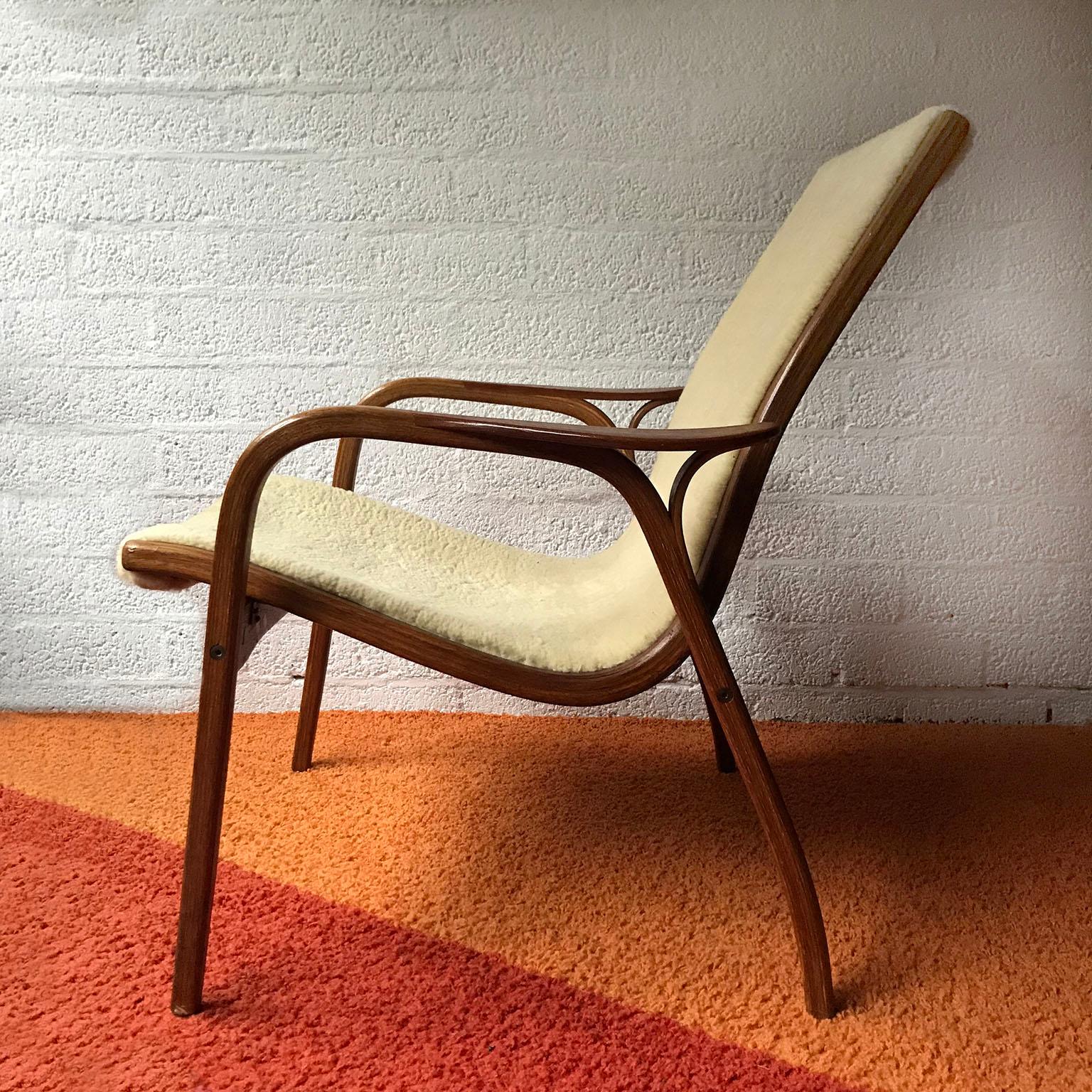 Mid-Century Modern 1956, Yngve Ekström for Swedese Møbler, Lamino Chair with sheep Skin