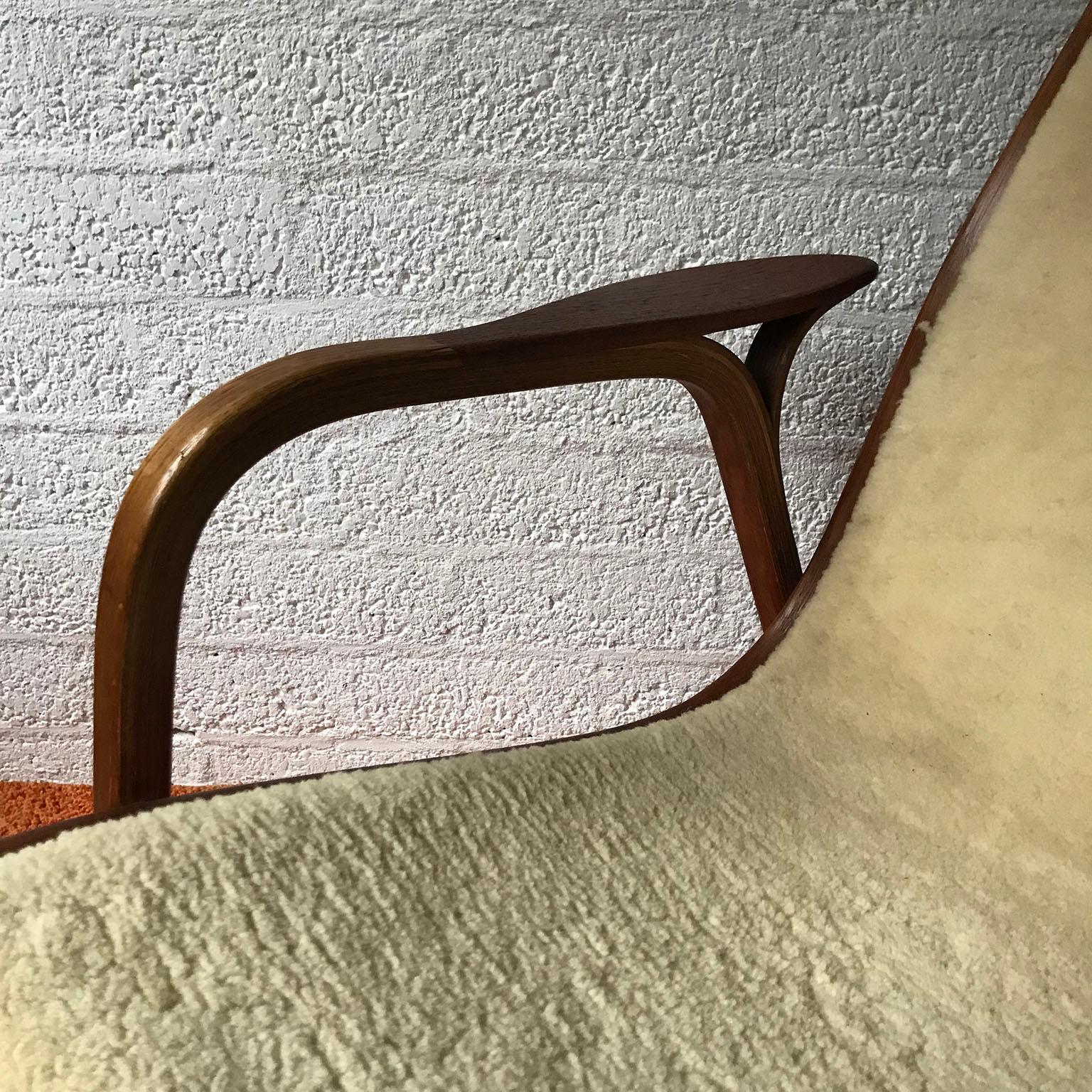 Bentwood 1956, Yngve Ekström for Swedese Møbler, Lamino Chair with sheep Skin