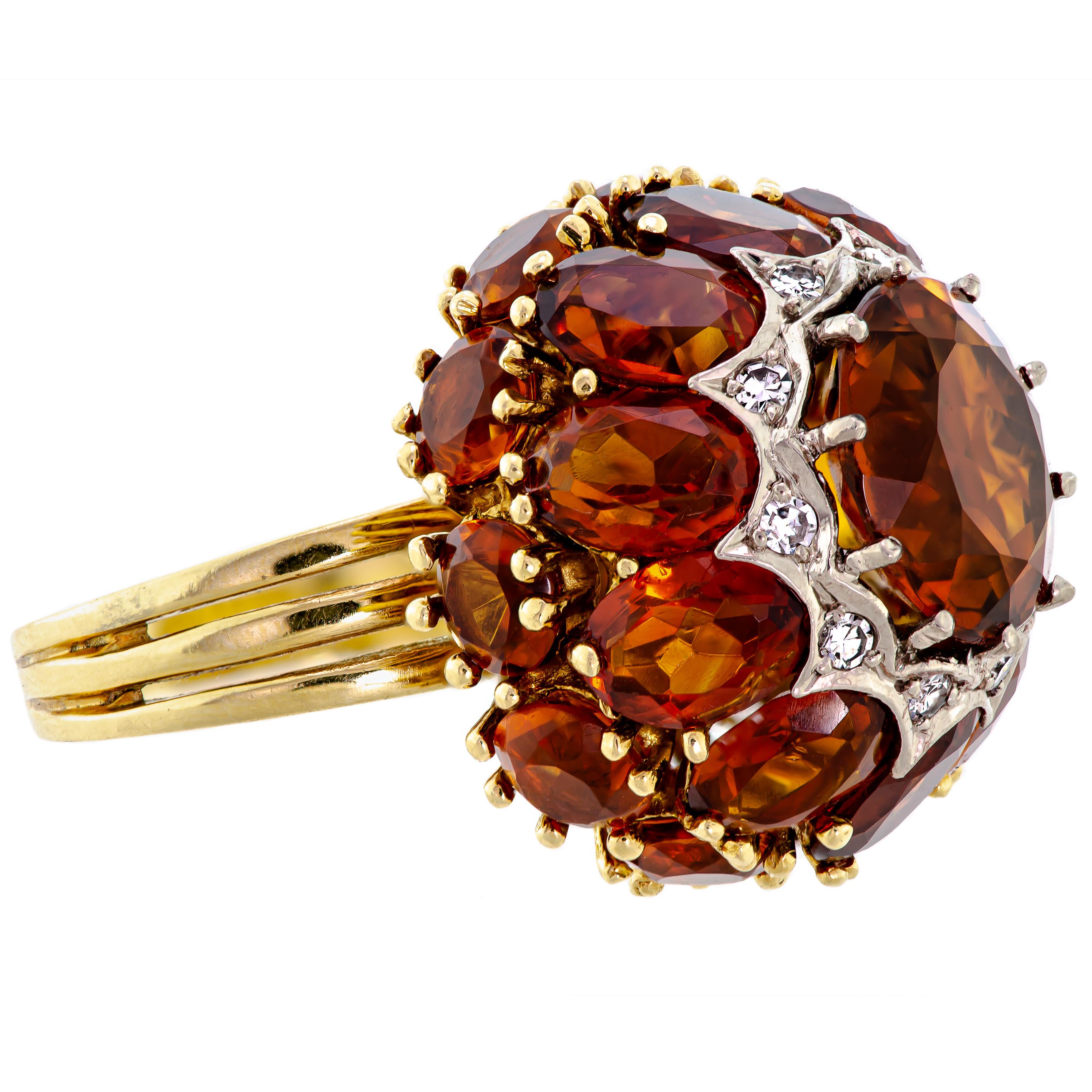 Circa 1960 Bague de cocktail en citrine, diamant et or jaune 18KT en vente 1