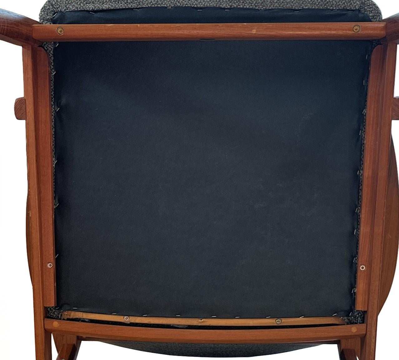 Fauteuil de salon danois moderne en teck modèle 125 par Tove et Edvard Kindt-La, vers 1960 en vente 5