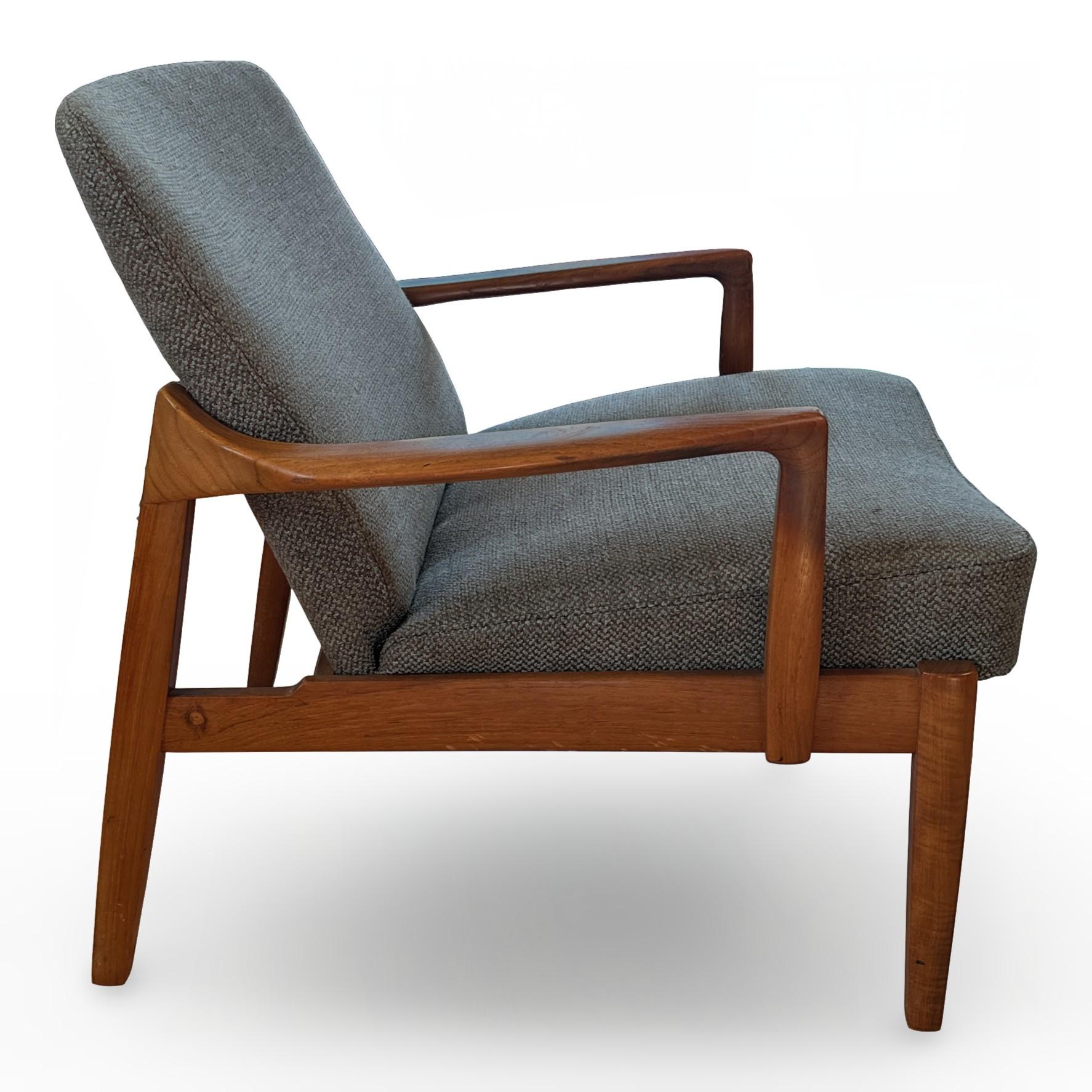 Fauteuil de salon danois moderne en teck modèle 125 par Tove et Edvard Kindt-La, vers 1960 Bon état - En vente à Sacramento, CA