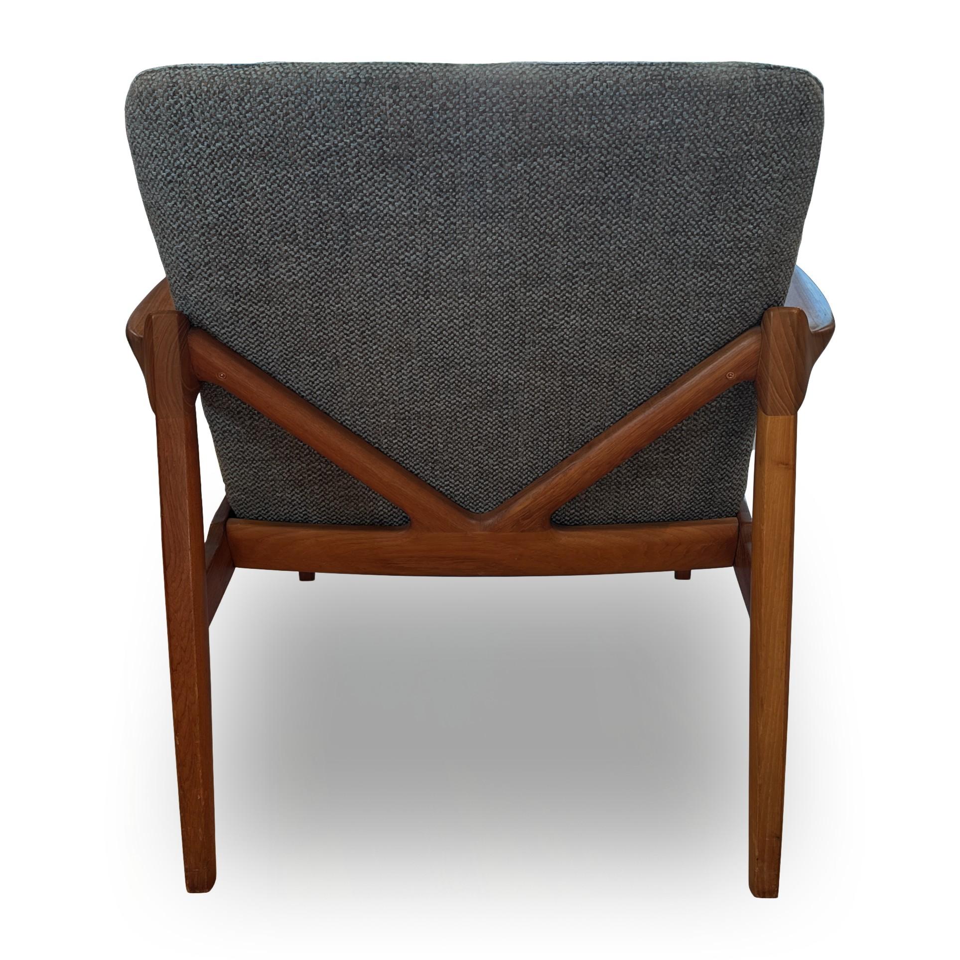 Fauteuil de salon danois moderne en teck modèle 125 par Tove et Edvard Kindt-La, vers 1960 en vente 2