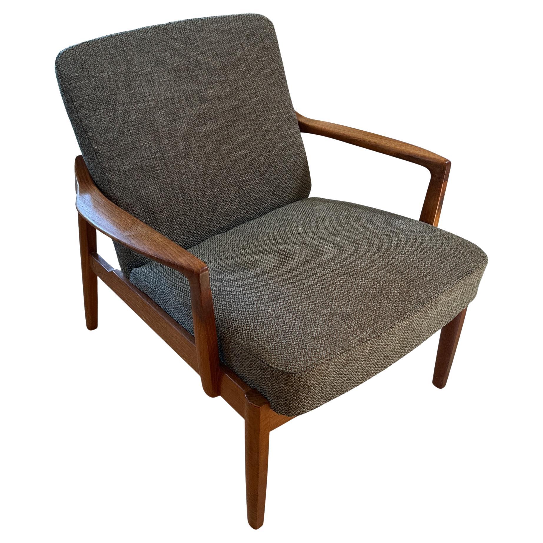 Circa 1960 Danish Modern Teak Model 125 Lounge Chair by Tove and Edvard Kindt-La