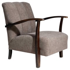 Poltrona imbottita in legno grigio, realizzata da Jindrich Halabala intorno al 1960