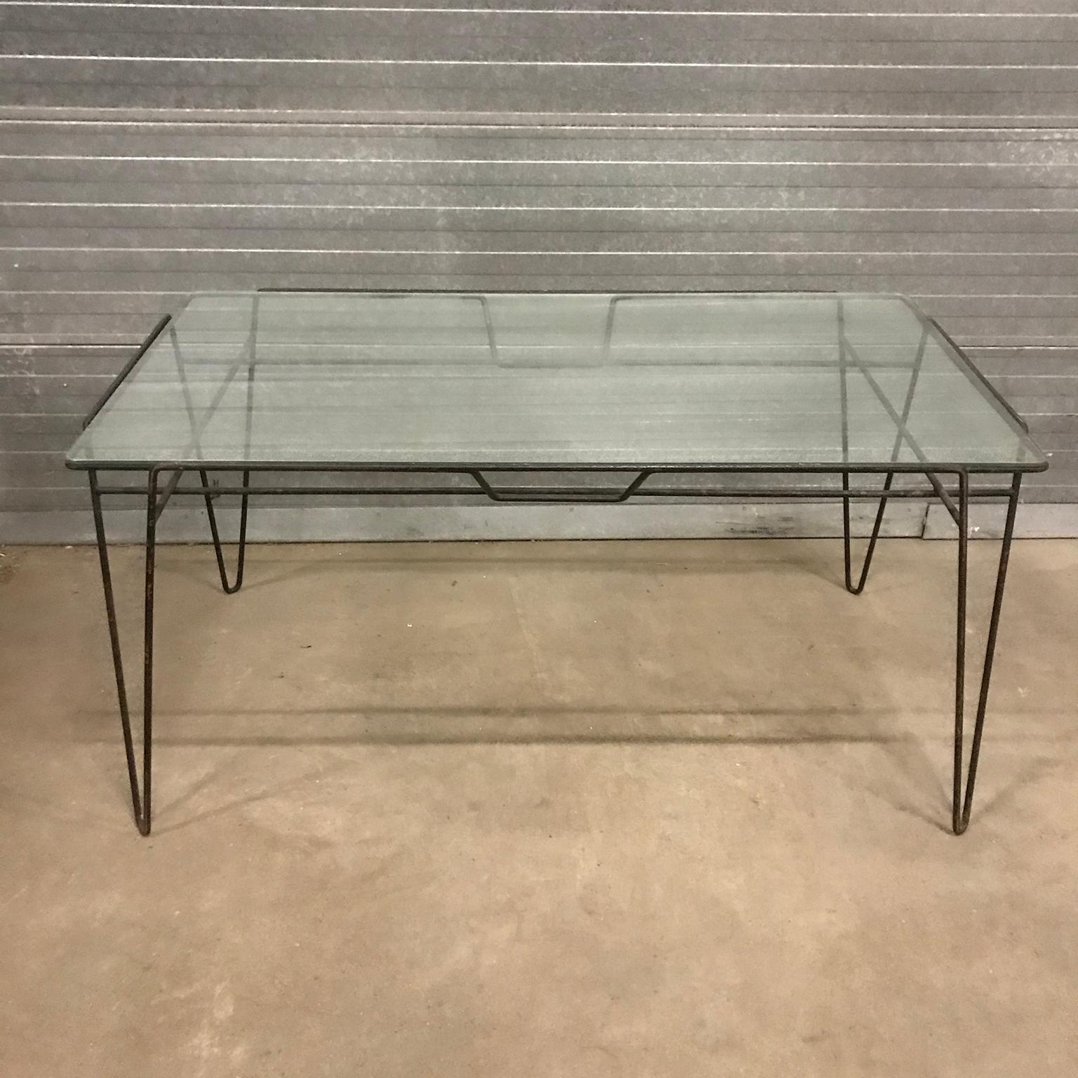 Mid-Century Modern Super Elegant Dining Table, Black Metal Hairpin Legs and Glass Top, circa 1960 For Sale
