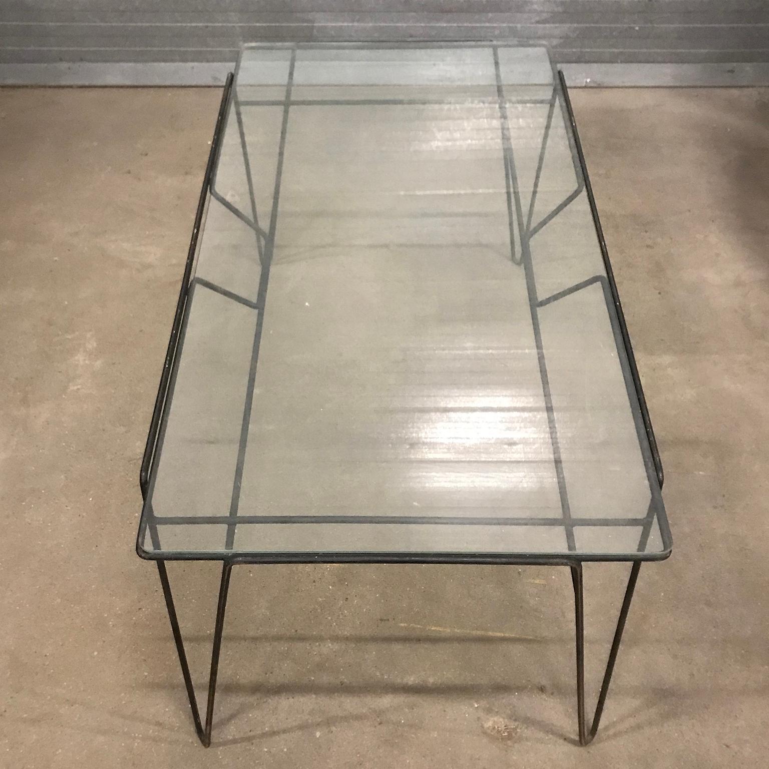 Super Elegant Dining Table, Black Metal Hairpin Legs and Glass Top, circa 1960 In Good Condition For Sale In Amsterdam IJMuiden, NL