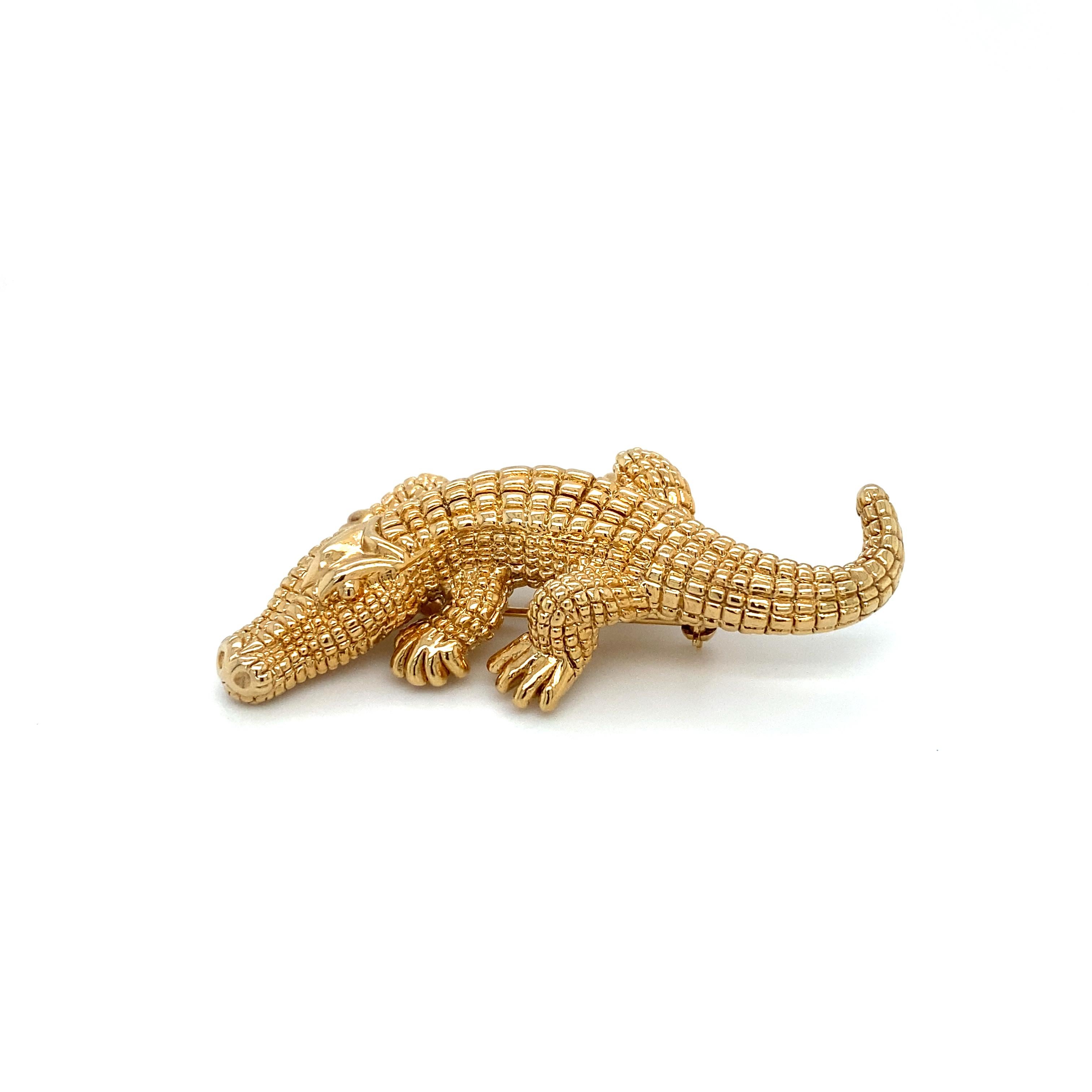 Circa 1960er Jahre Alligatorbrosche aus 14 Karat Gold im Zustand „Hervorragend“ im Angebot in Atlanta, GA