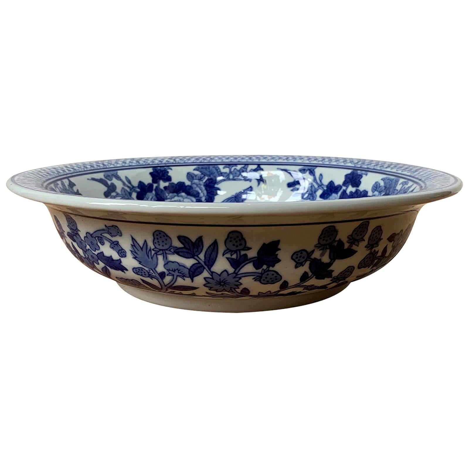 Chinese Export Blue & White Porcelain Bowl, Marked "Made in China", circa 1960s