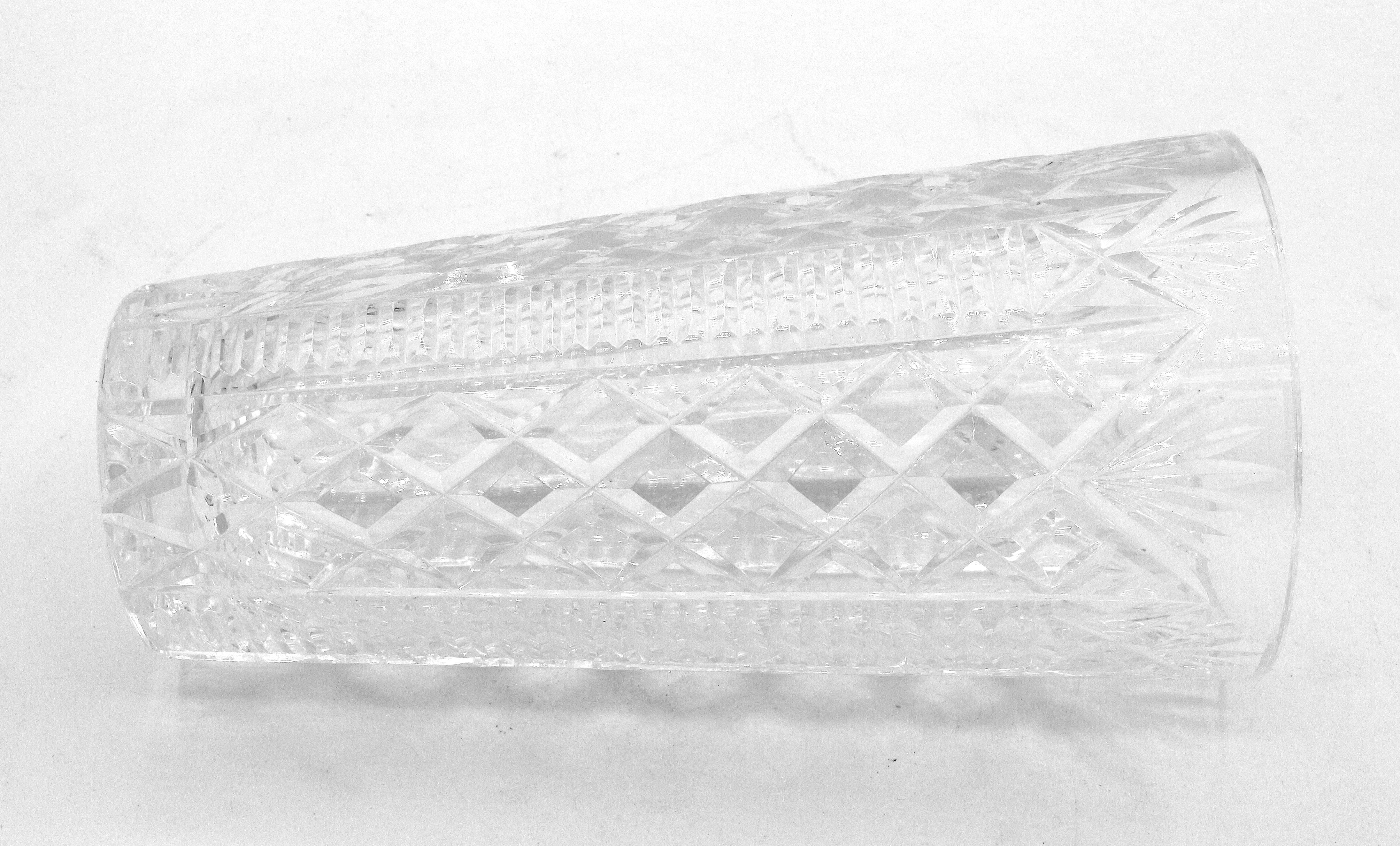 CIRCA 1960er Jahre Vase aus geschliffenem Glas von Waterford mit 