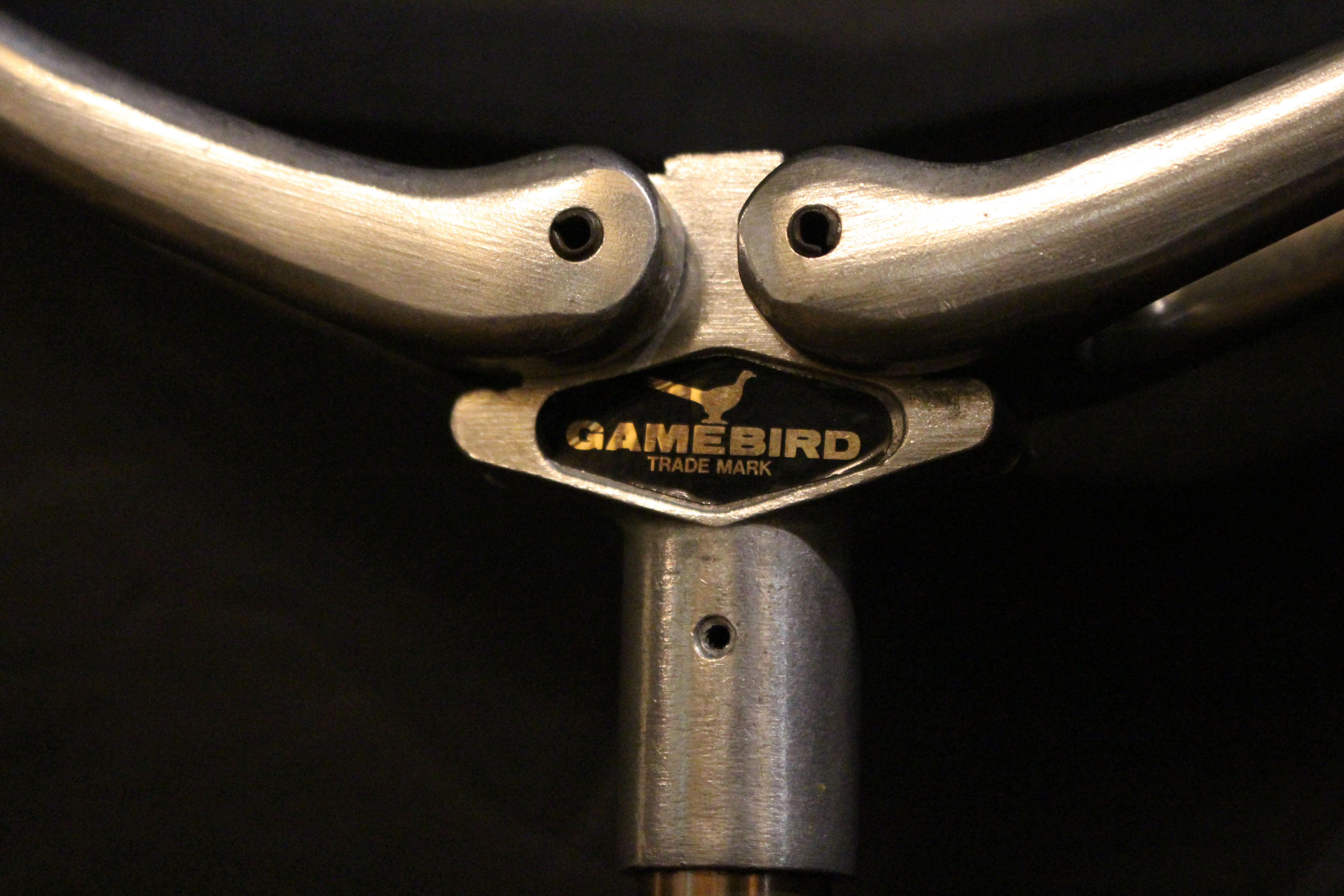 Circa 1960s English Sporting Event or Hunting Walking Stick With Folding Seat (20. Jahrhundert) im Angebot