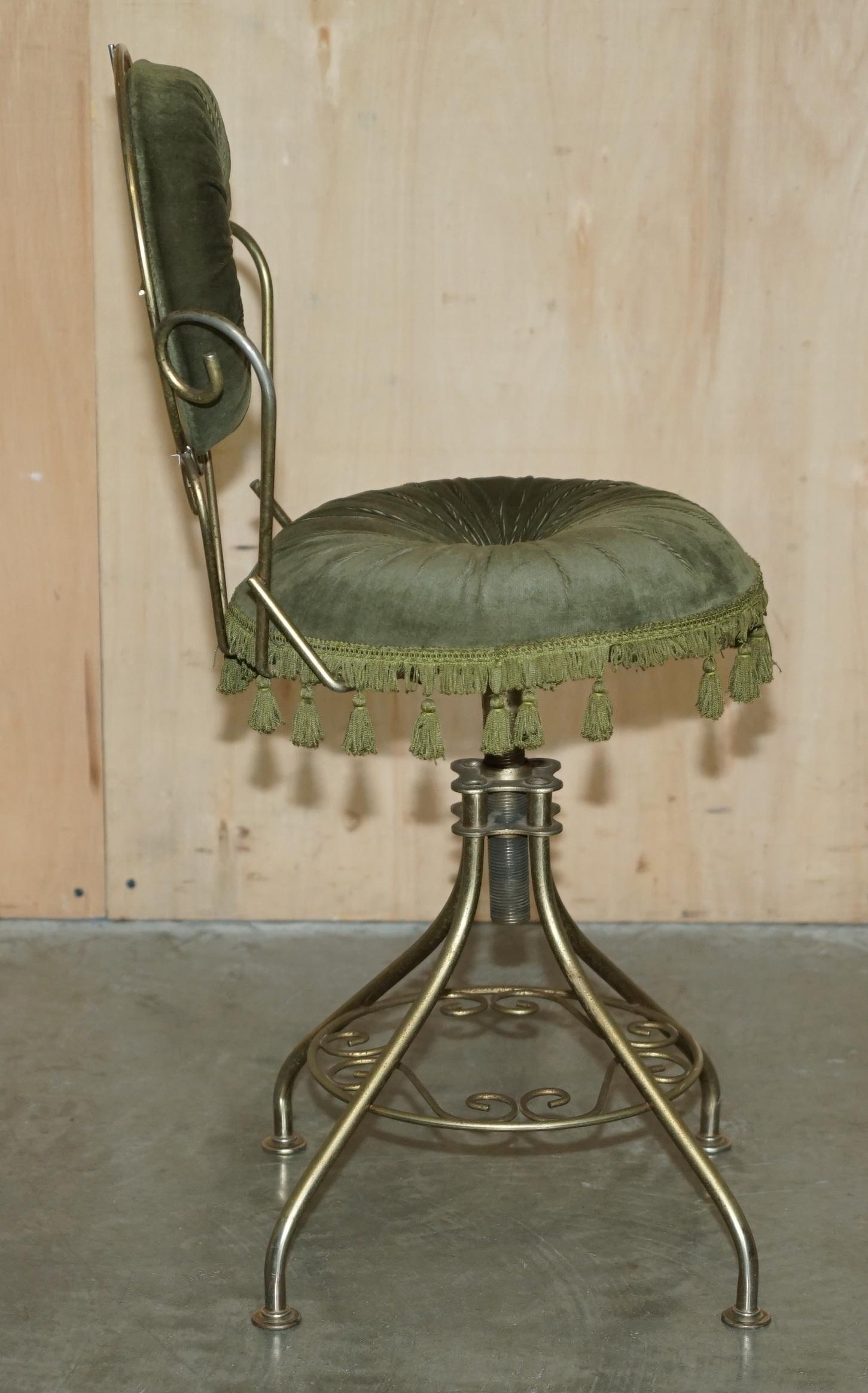 CIRCA 1960 HOLLYWOOD REGENCY TAVOLO DA ABITO BOUDOIR SEDIA REGOLABILE IN ALTEZZA in vendita 1