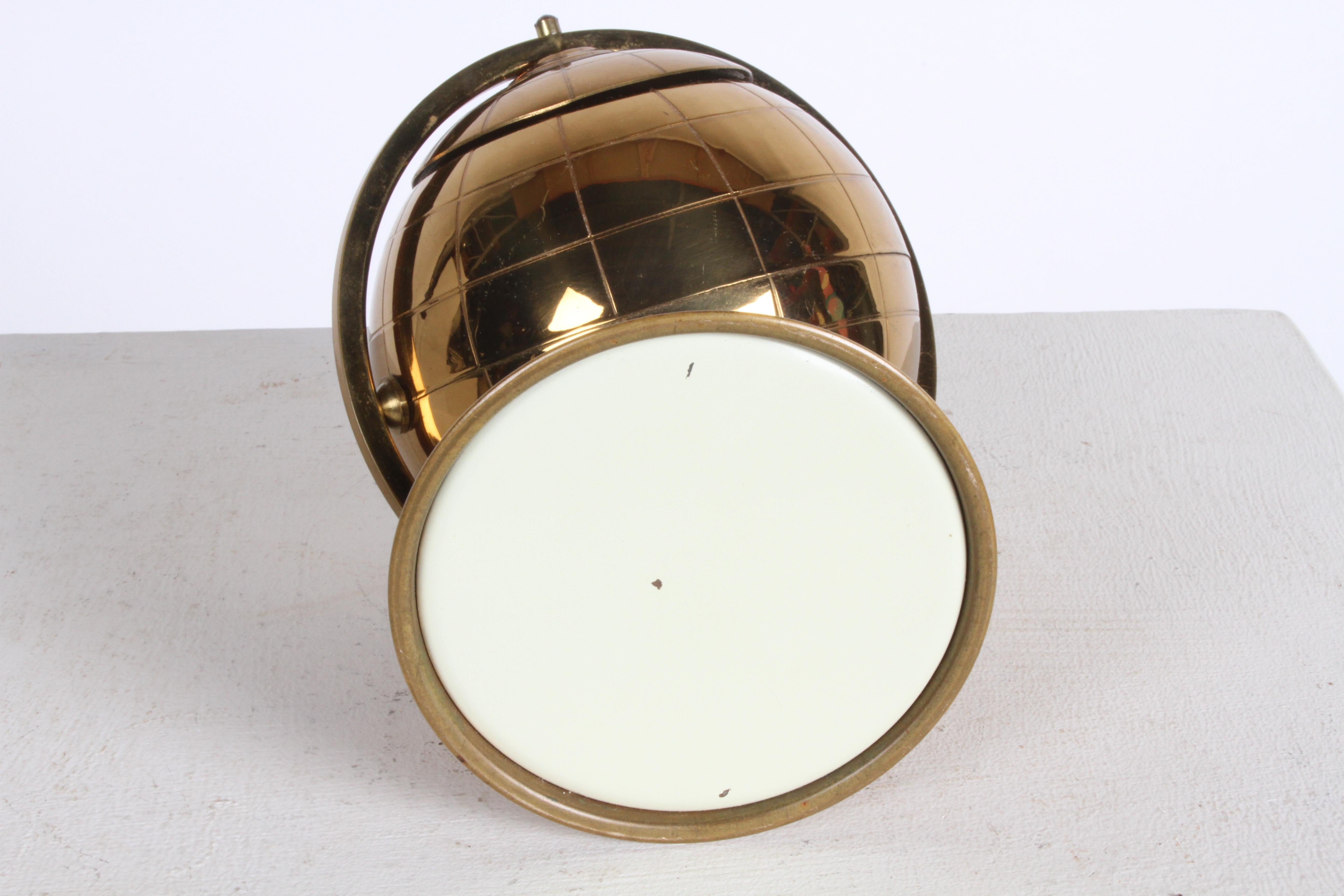 Circa 1960s Mid-Century Modern Brass Sputnik Globe - Opens to Cigarette Holder  For Sale 8