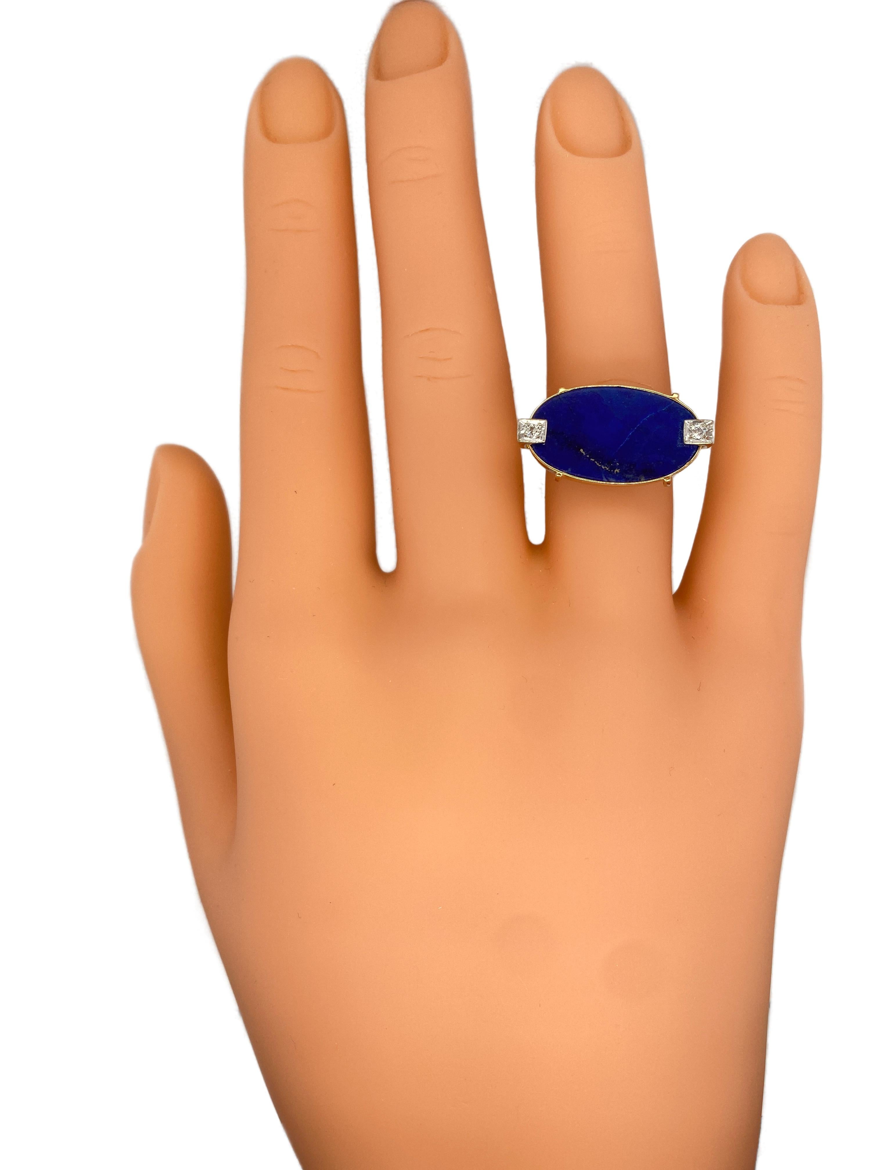 Circa 1960s Retro East-West Oval Lapis Lazuli and Diamond Ring in 14K Gold In Good Condition For Sale In Addison, TX