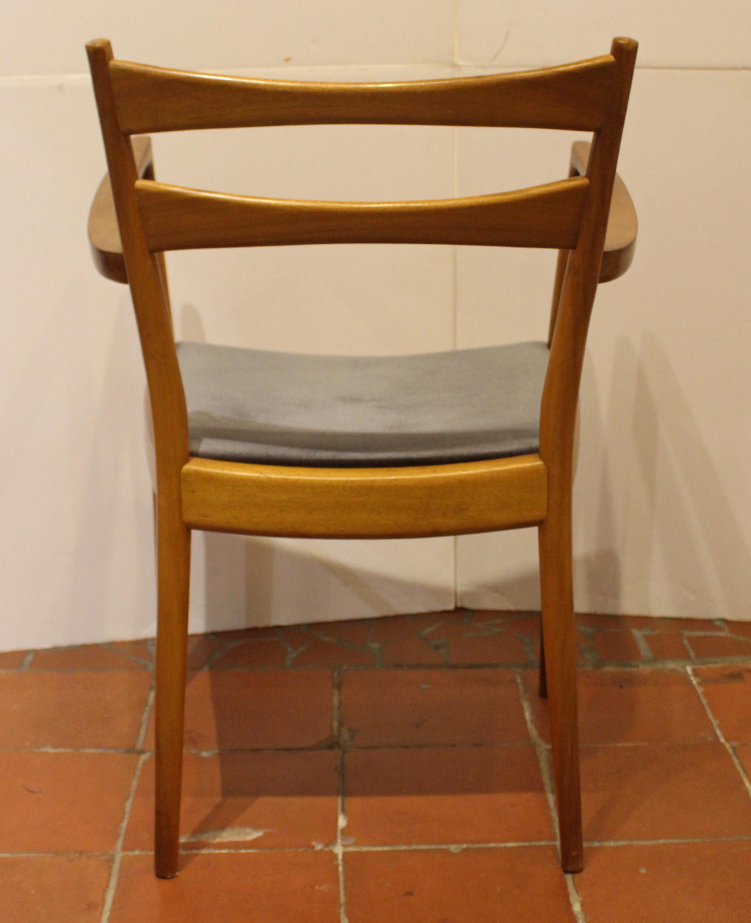 Circa 1960s Set of 10 Mid-Century Modern Dining Chairs In Good Condition In Chapel Hill, NC